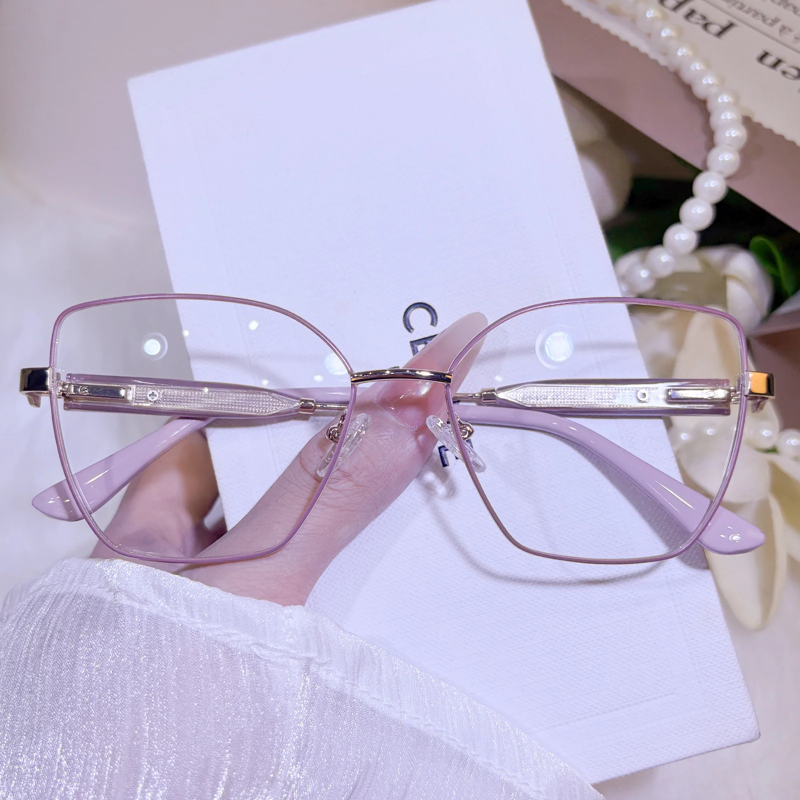 Aletheia Sunglasses - Image 2