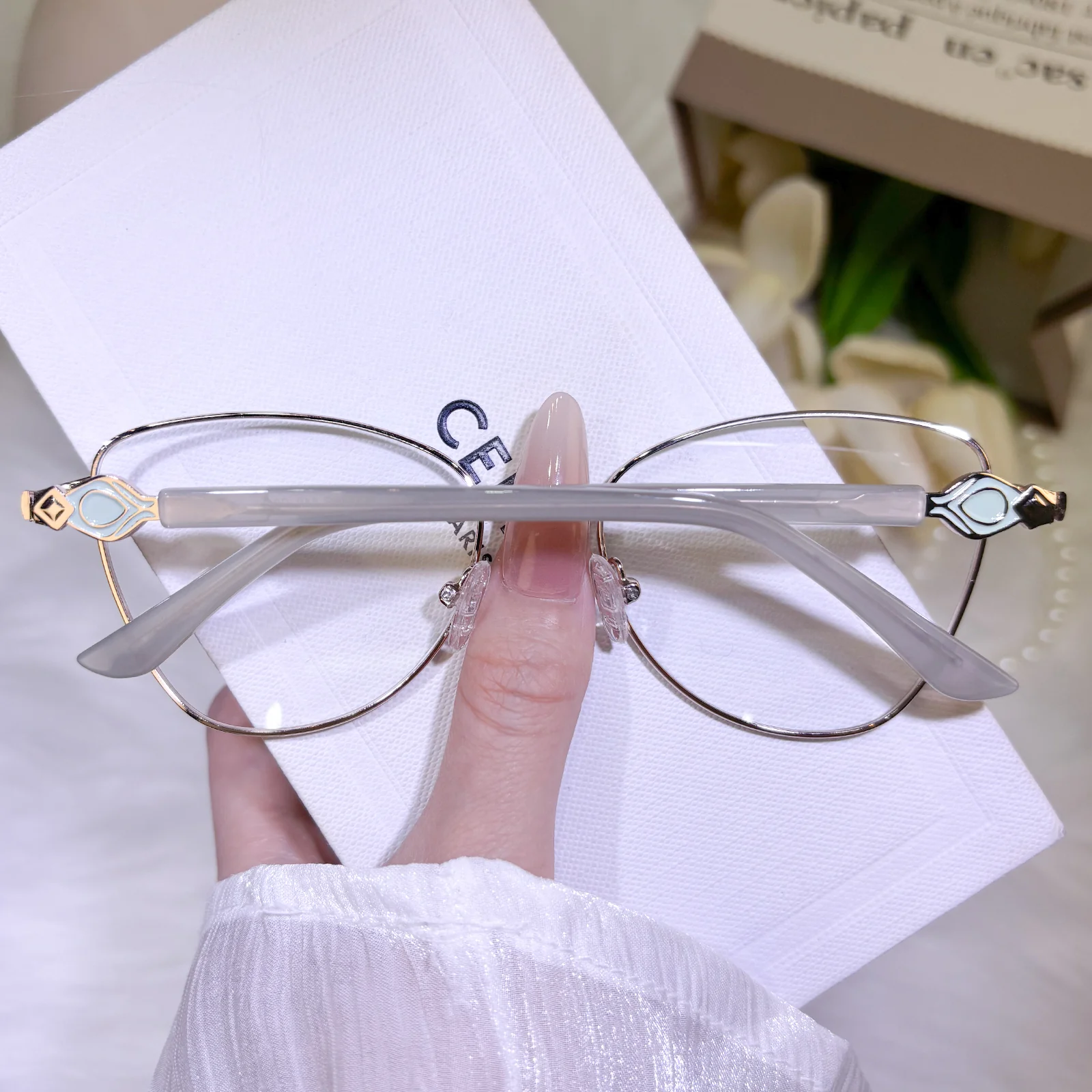 Alondra Eyeglasses - Image 10
