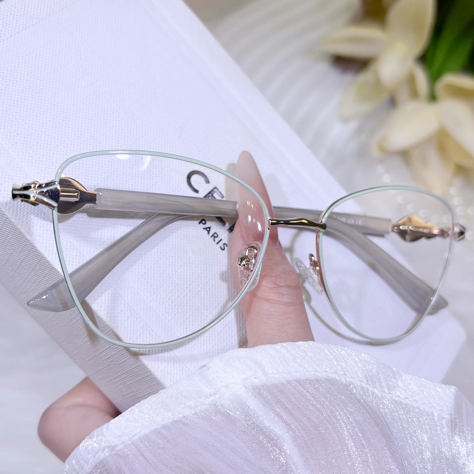 Alondra Eyeglasses - Image 8