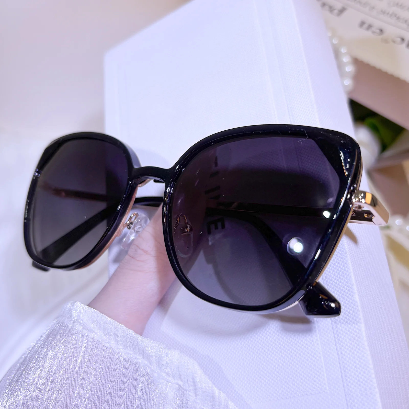 Amaryllis Sunglasses - Image 13