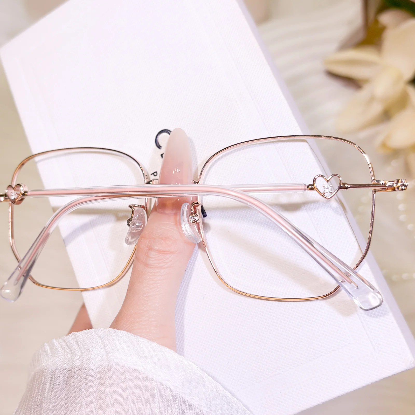 Amor Eyeglasses - Image 6