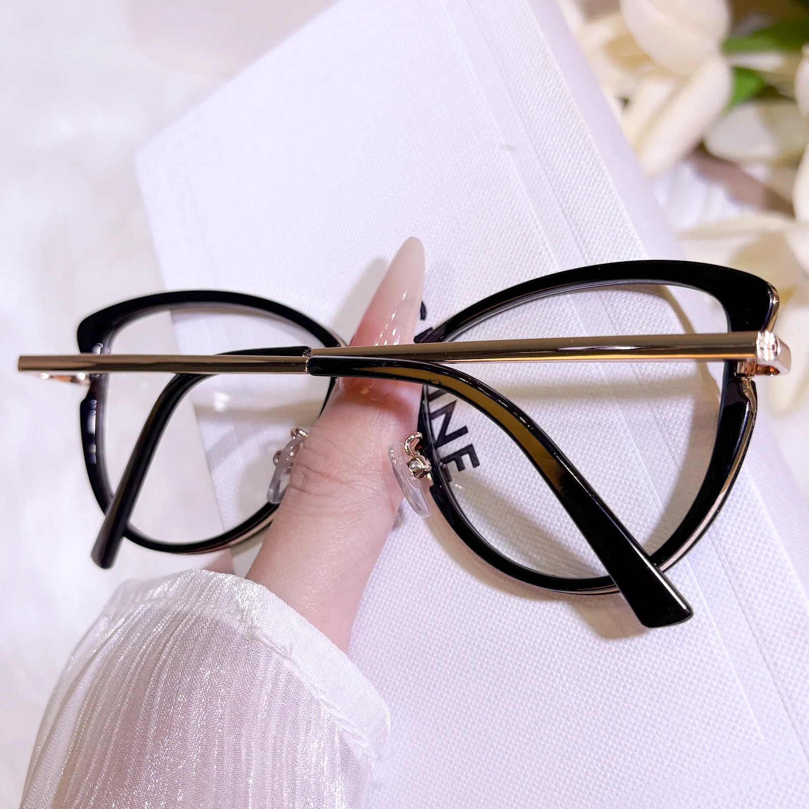 Aphro Eyeglasses - Image 10