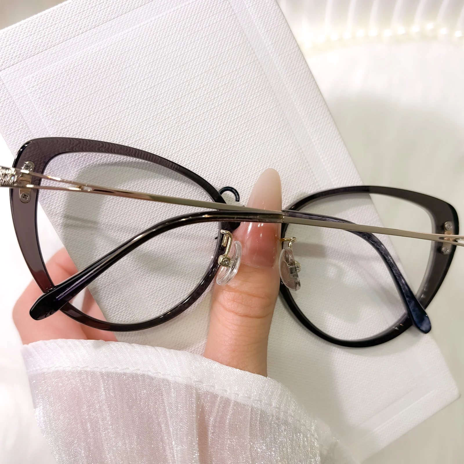 Arc Eyeglasses - Image 5