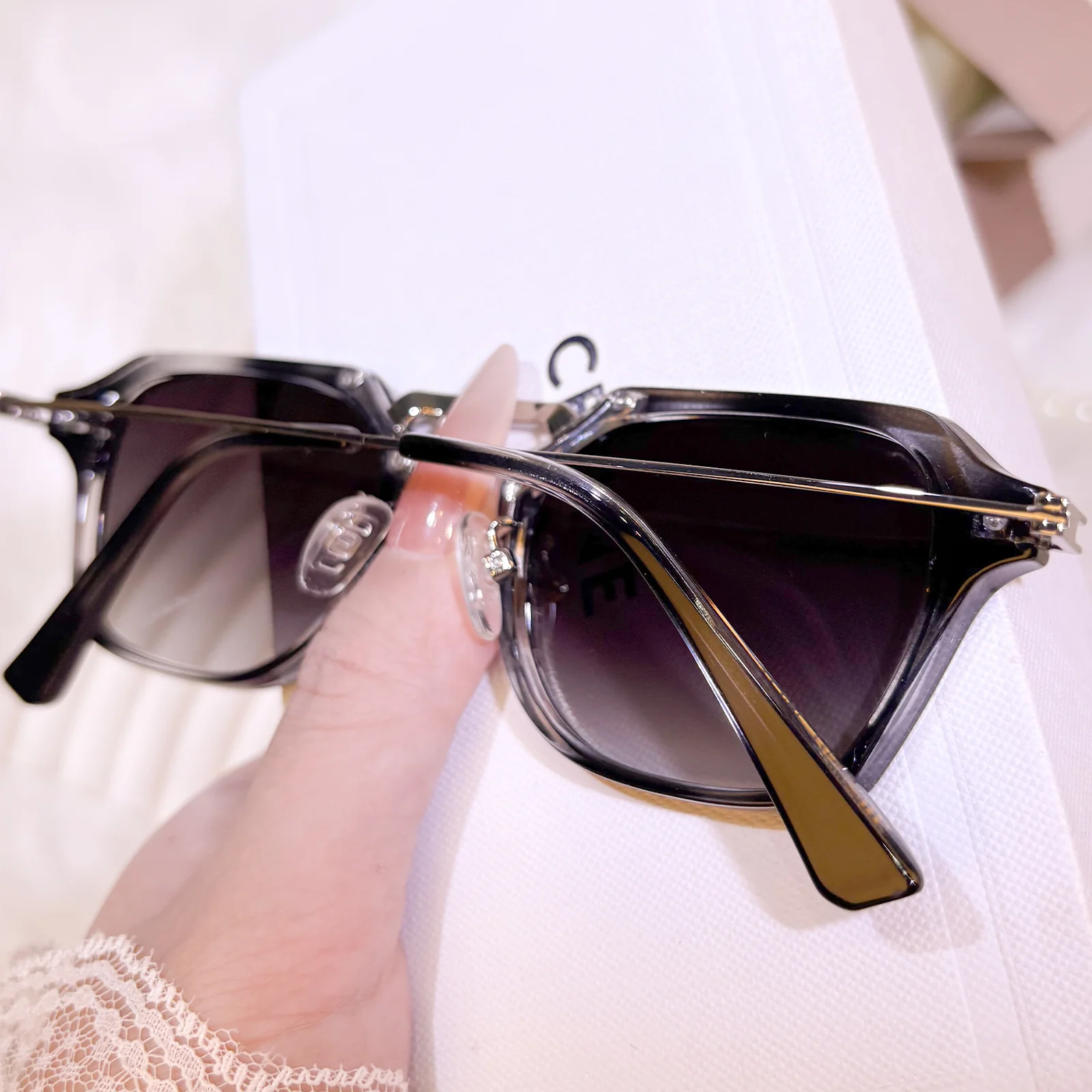 Arwen Sunglasses - Image 10