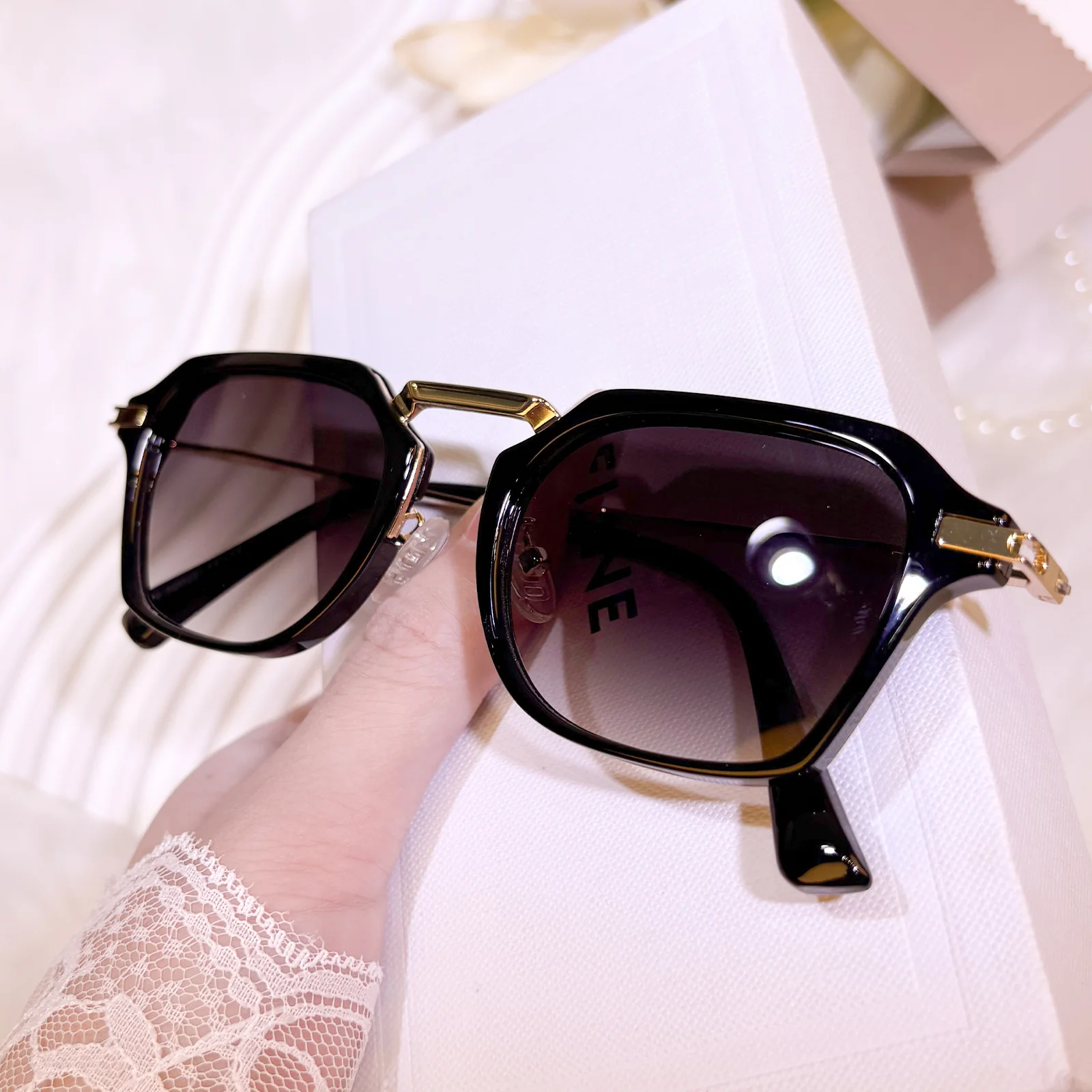 Arwen Sunglasses - Image 2