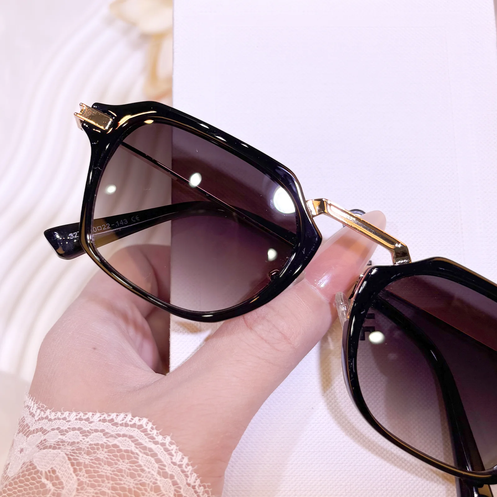 Arwen Sunglasses - Image 5