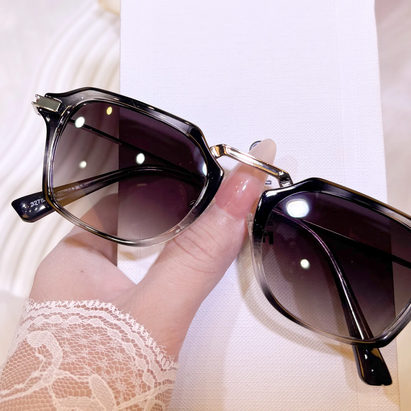 Arwen Sunglasses - Image 7