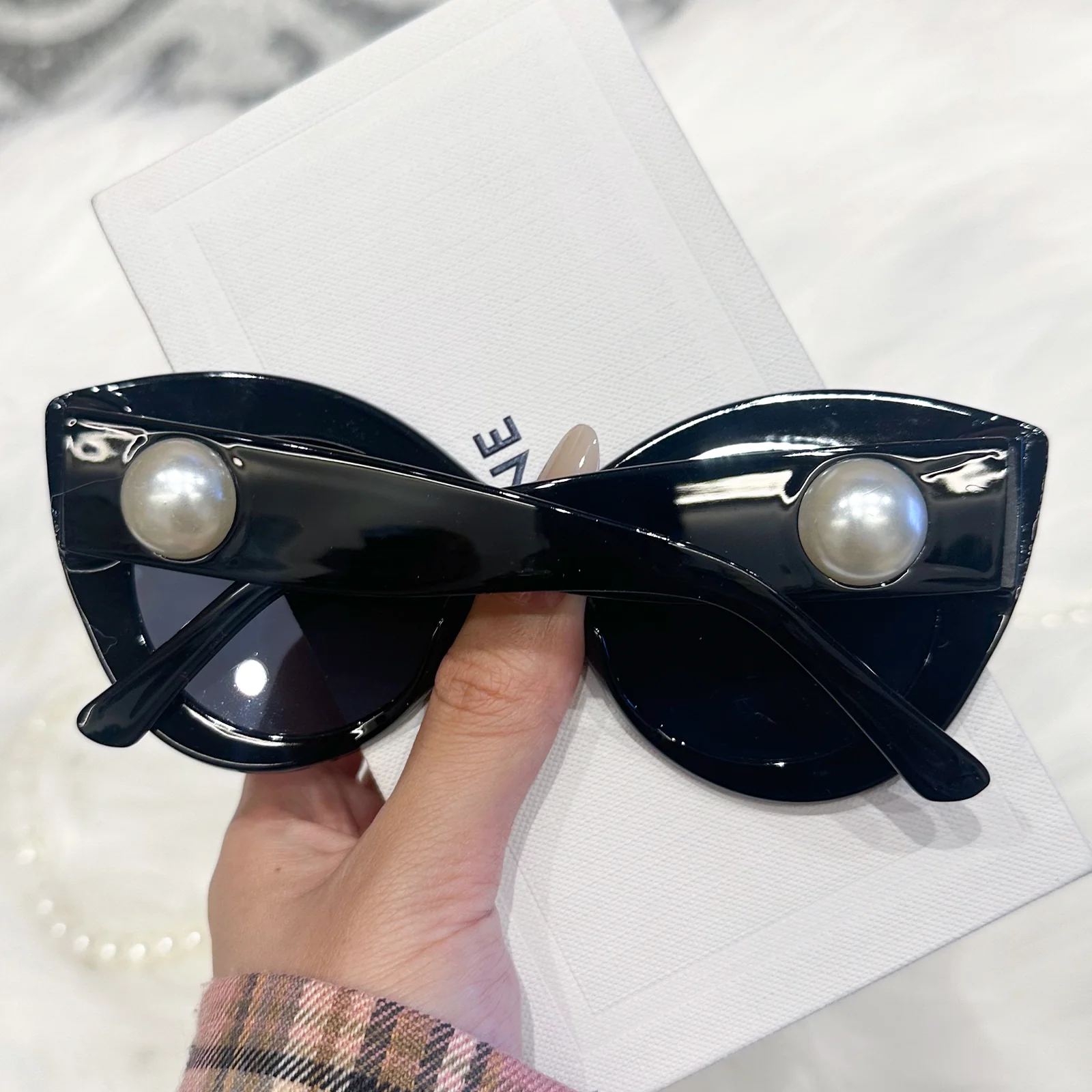 Azura Sunglasses - Image 2