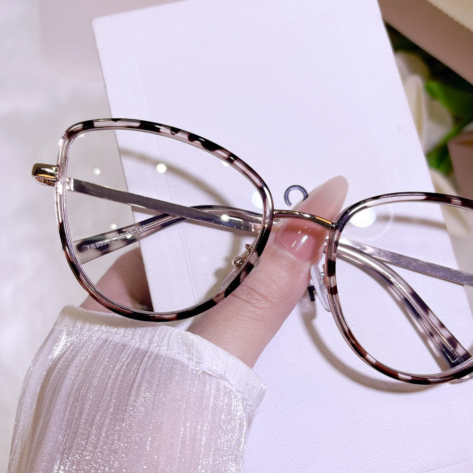 Barom Eyeglasses - Image 6