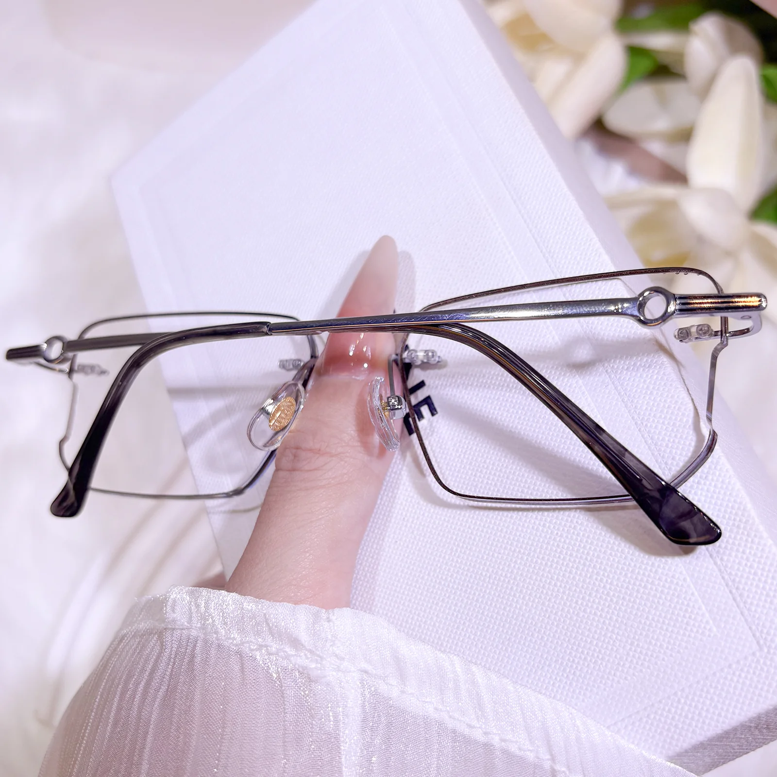 Beatriz Eyeglasses - Image 8
