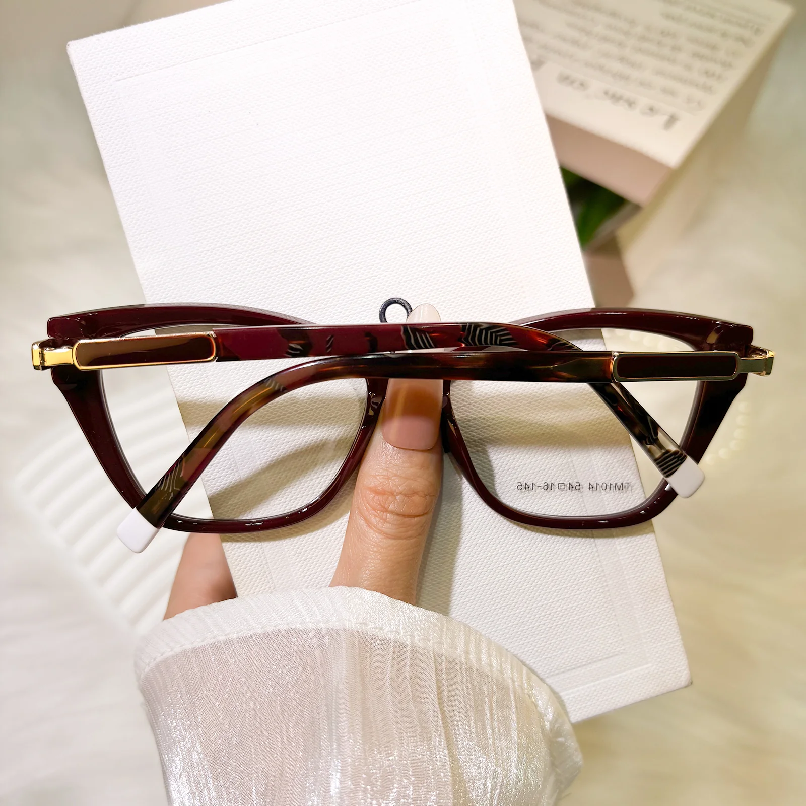 Becerra Eyeglasses - Image 10