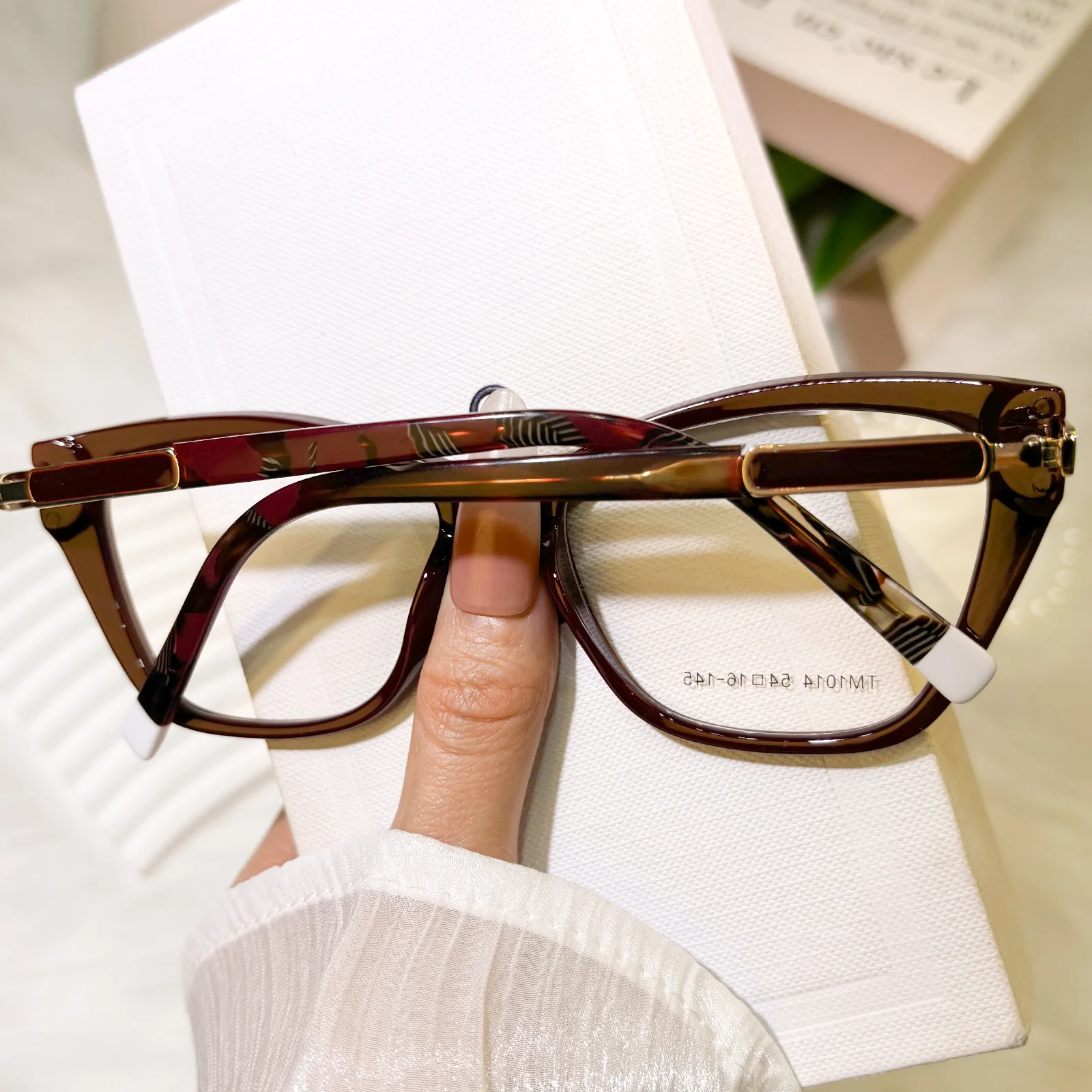 Becerra Eyeglasses - Image 12