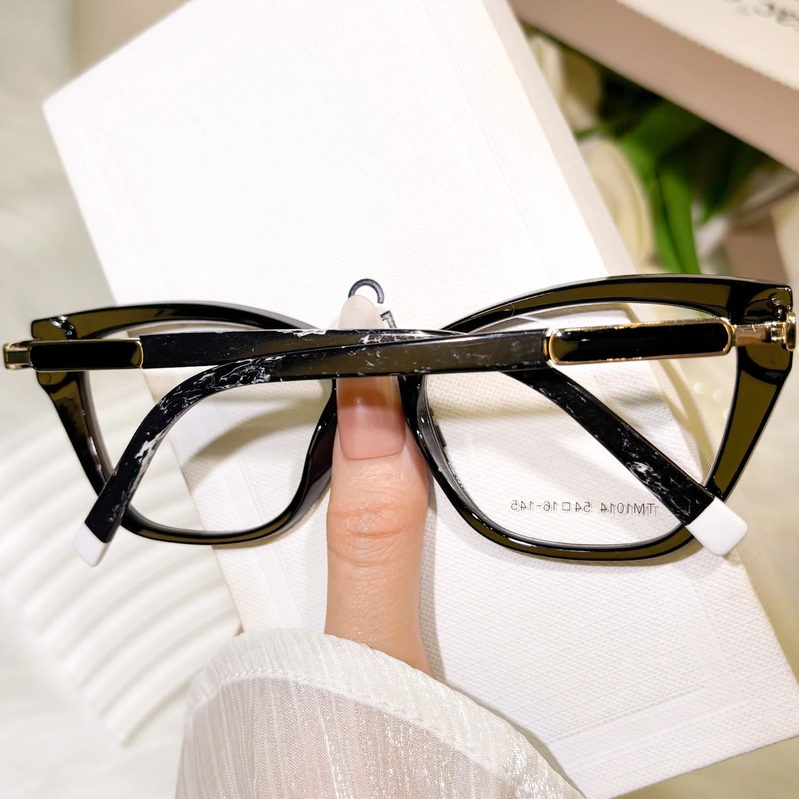 Becerra Eyeglasses - Image 6