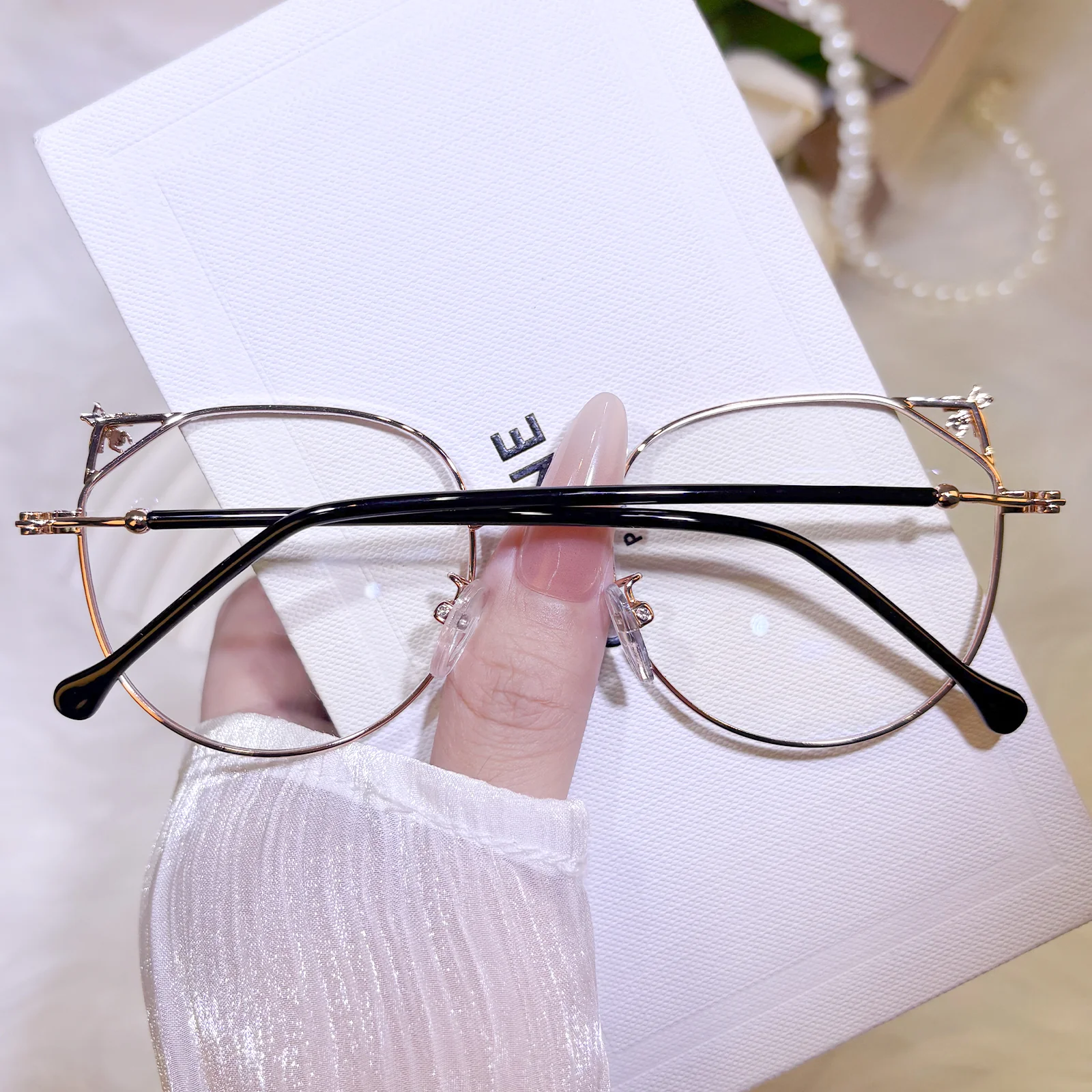 Bee Eyeglasses - Image 3