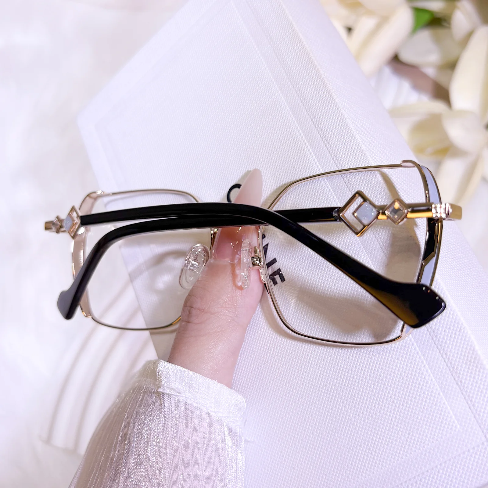 Bellamy Eyeglasses - Image 10