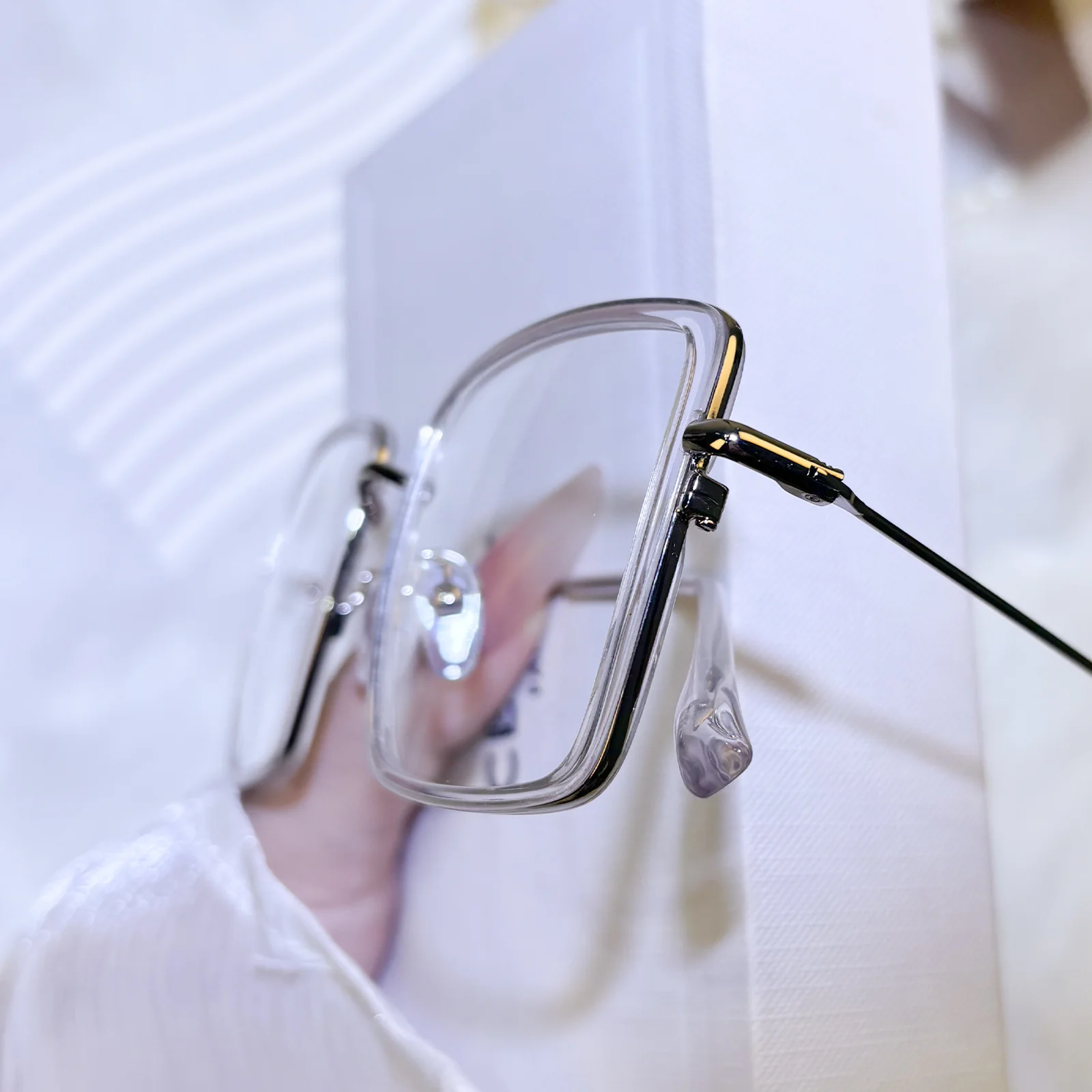 Celan Eyeglasses - Image 12