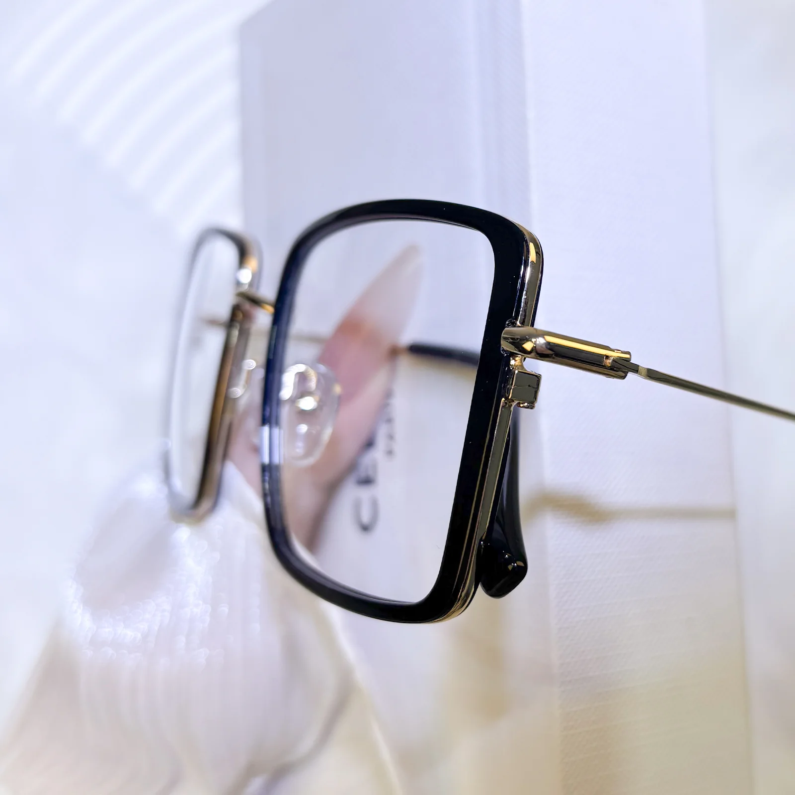 Celan Eyeglasses - Image 3