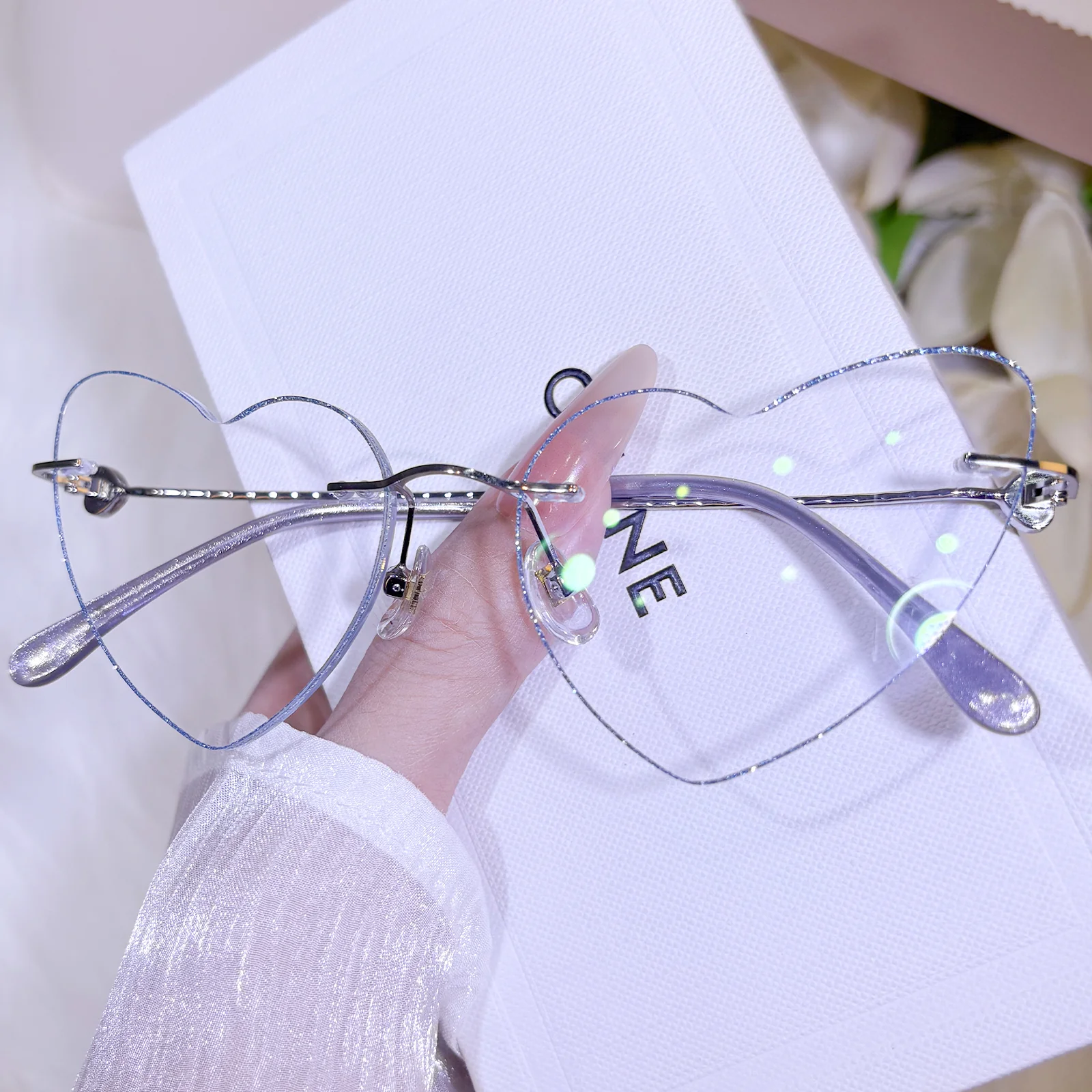 Chuu Eyeglasses - Image 14