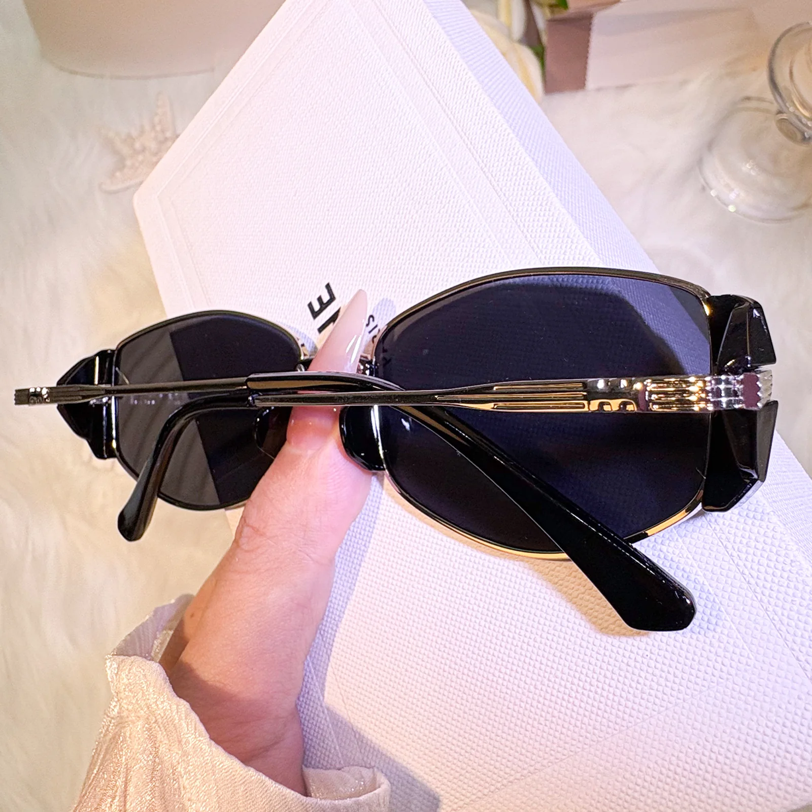 Darael Sunglasses - Image 9