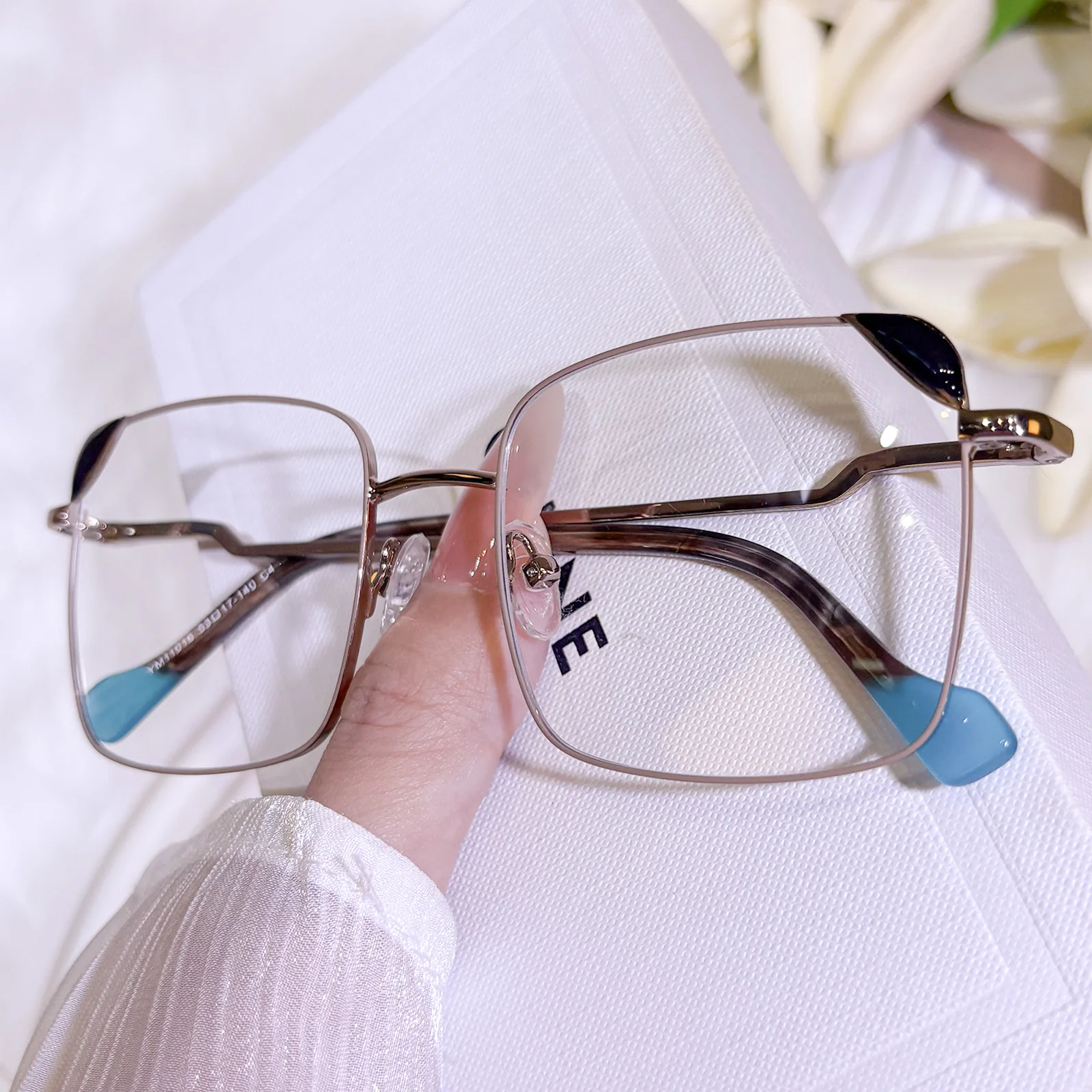 Deleisy Eyeglasses - Image 2