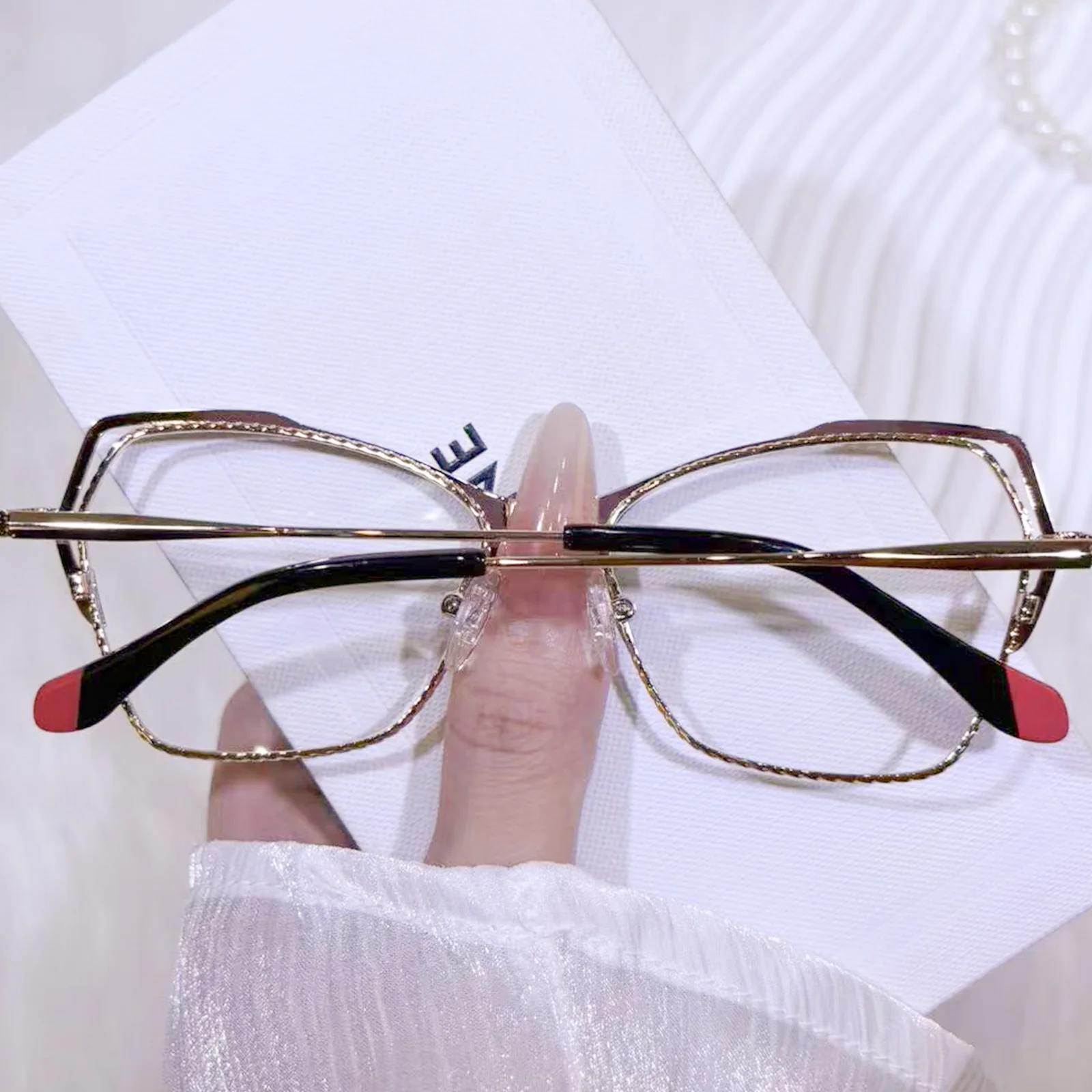 Delyn Eyeglasses - Image 9