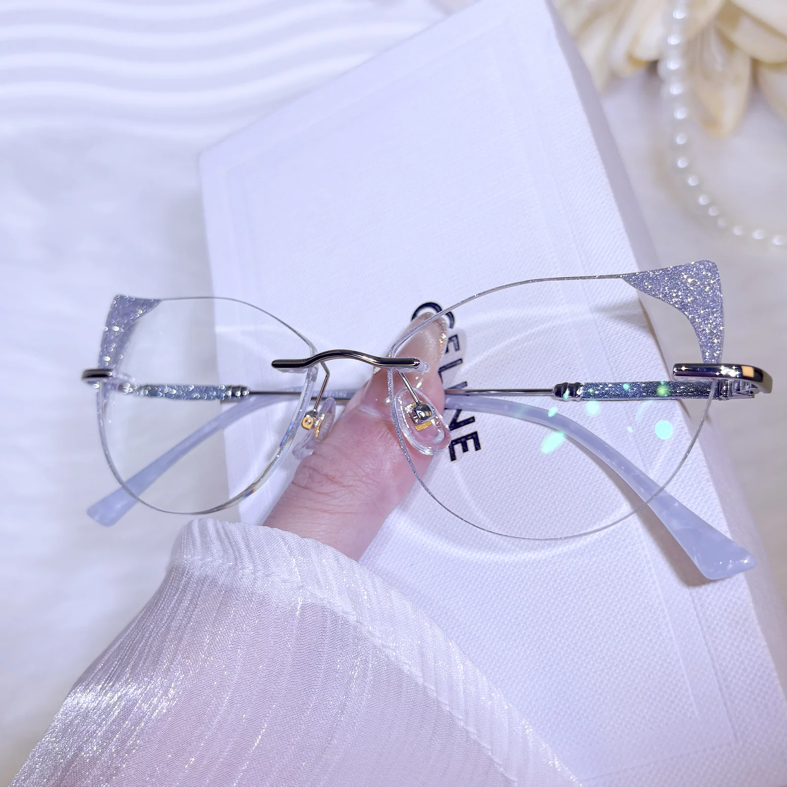 Devie Eyeglasses - Image 9