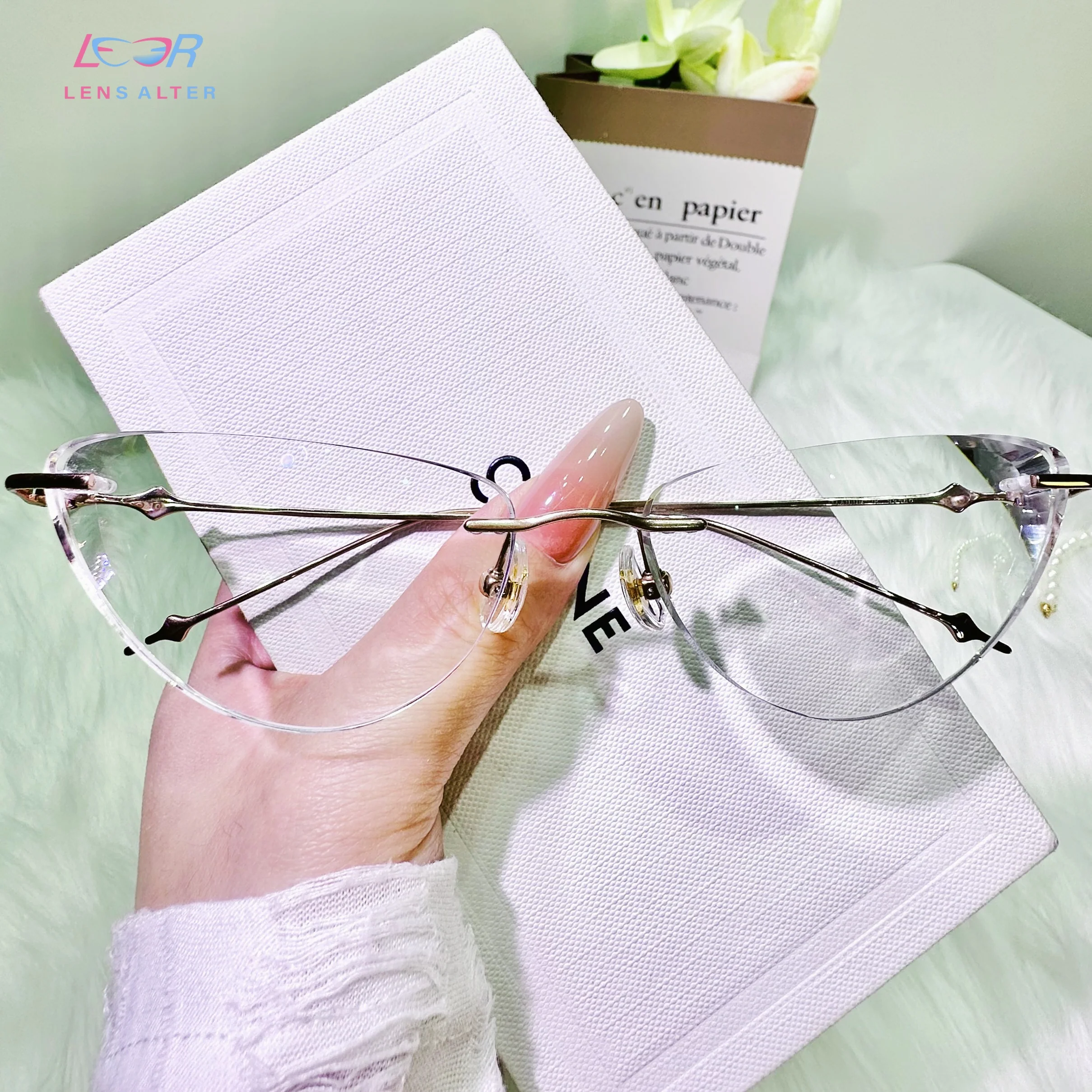 Diva Eyeglasses - Image 14