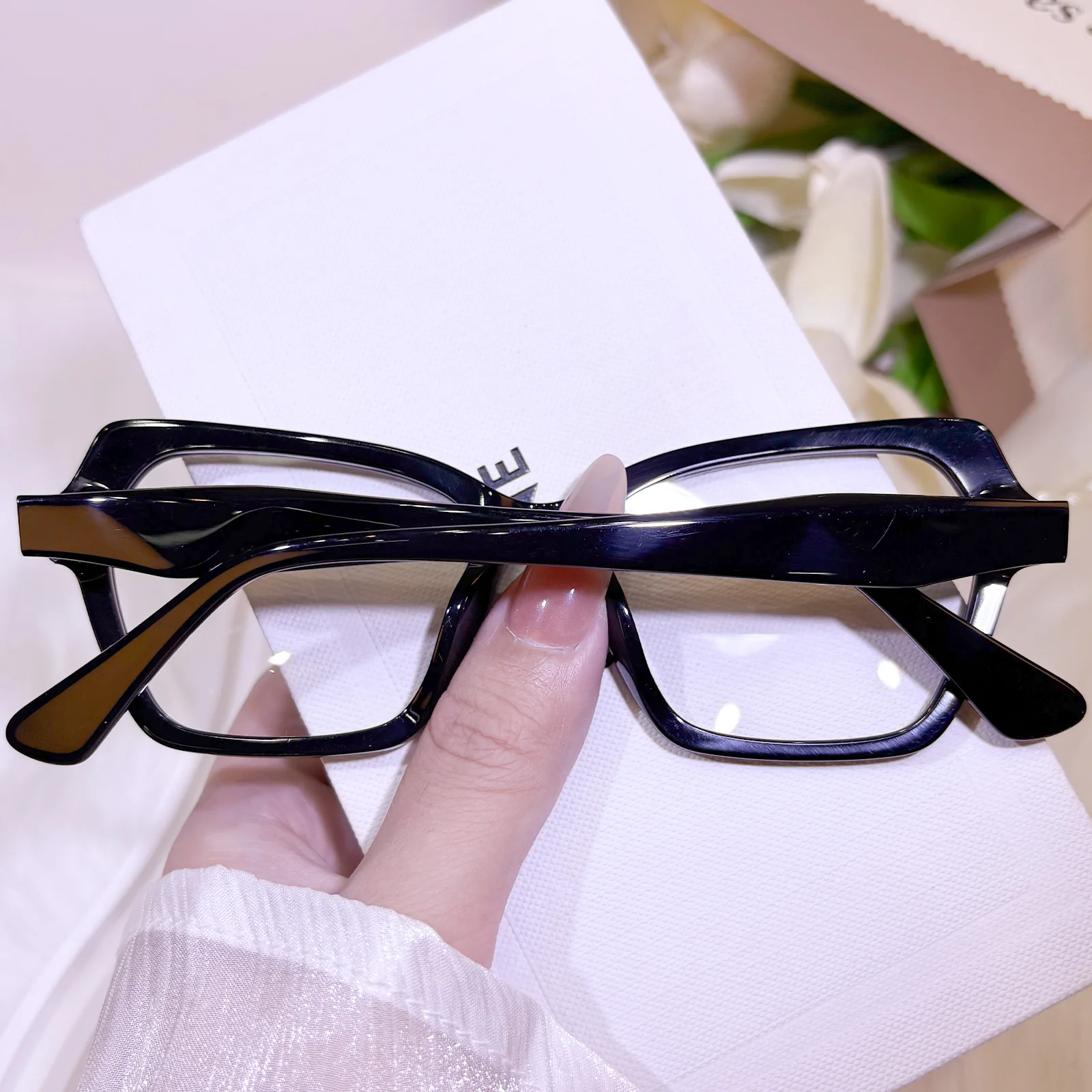 Edie Eyeglasses - Image 18