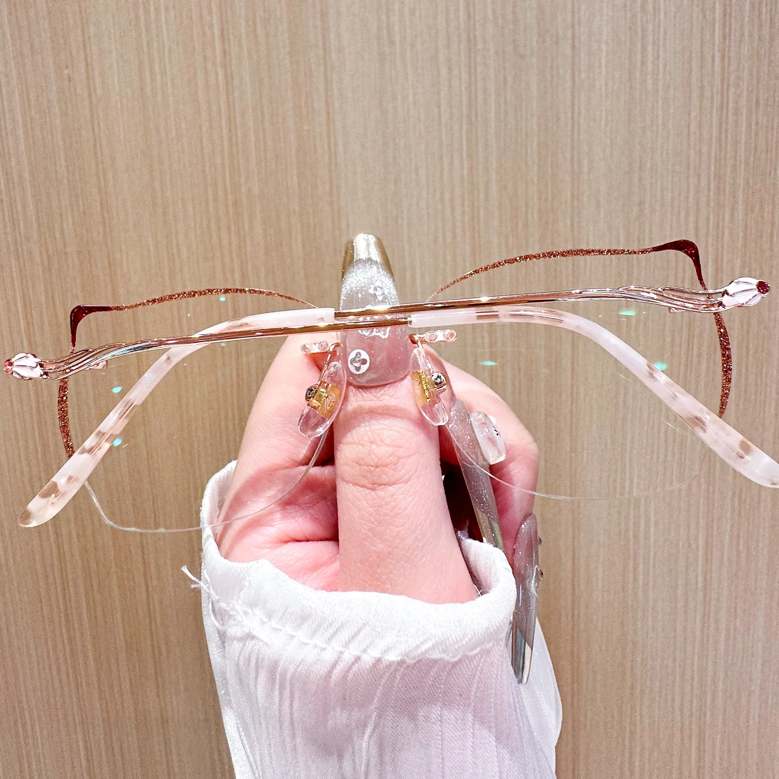 Eira Eyeglasses - Image 8