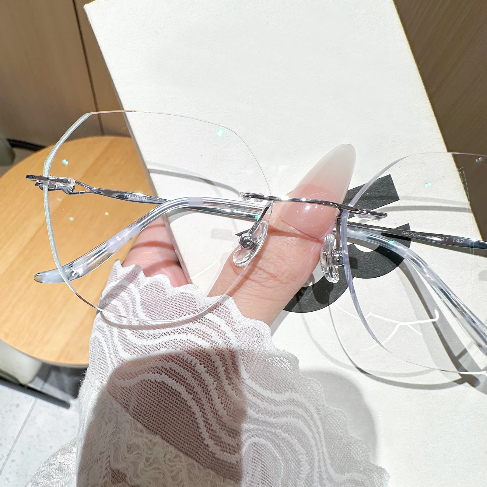 Emerald Eyeglasses - Image 3