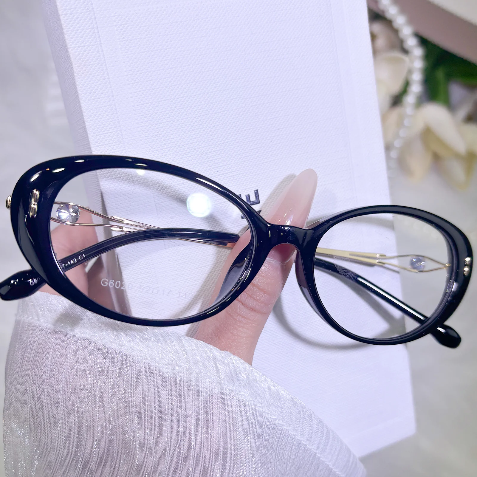 Eris Eyeglasses - Image 9