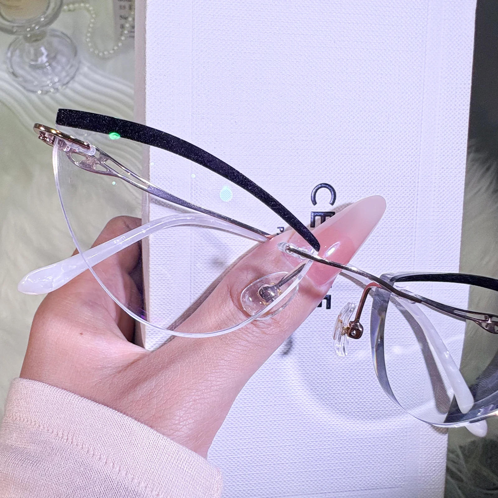 Faye Eyeglasses - Image 4