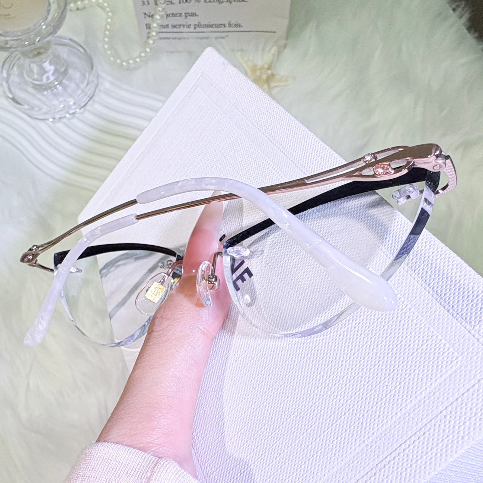 Faye Eyeglasses - Image 9