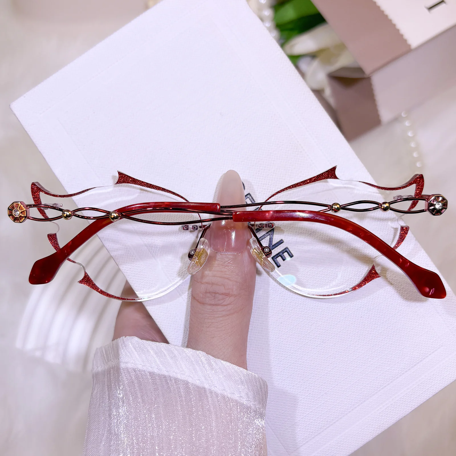 Flare Eyeglasses - Image 6
