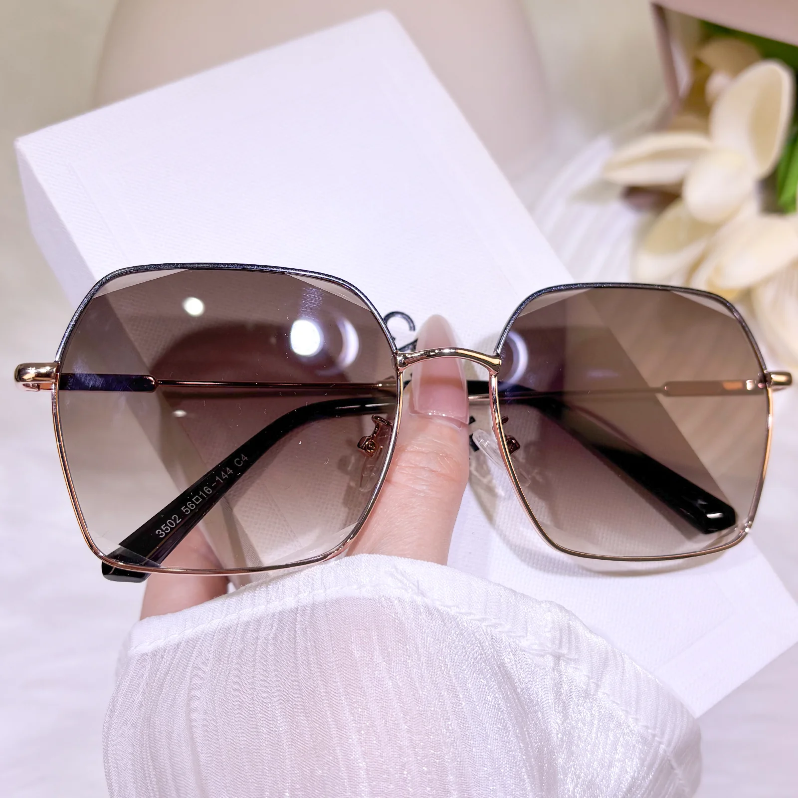 Hali Sunglasses - Image 14