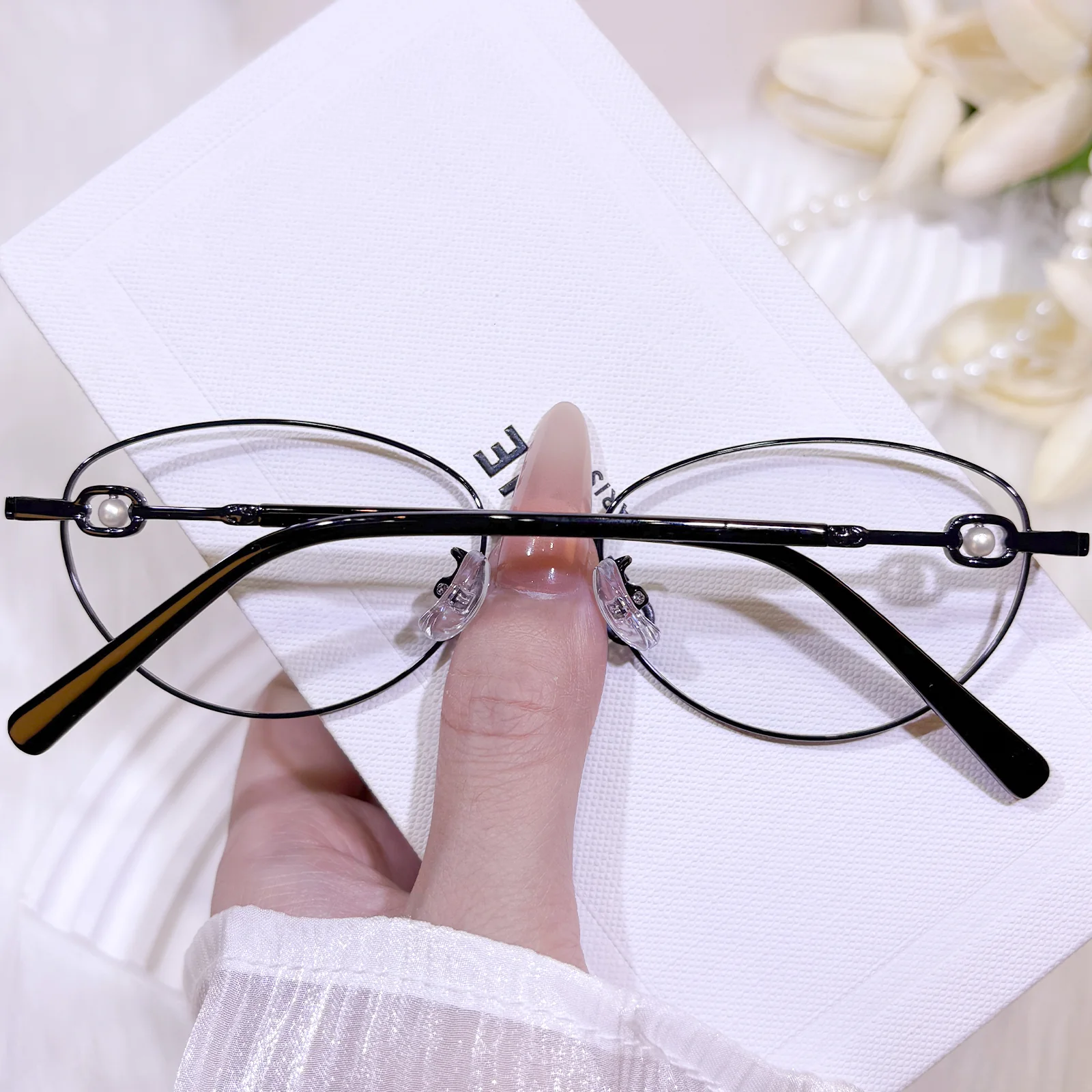 Hima Eyeglasses - Image 5