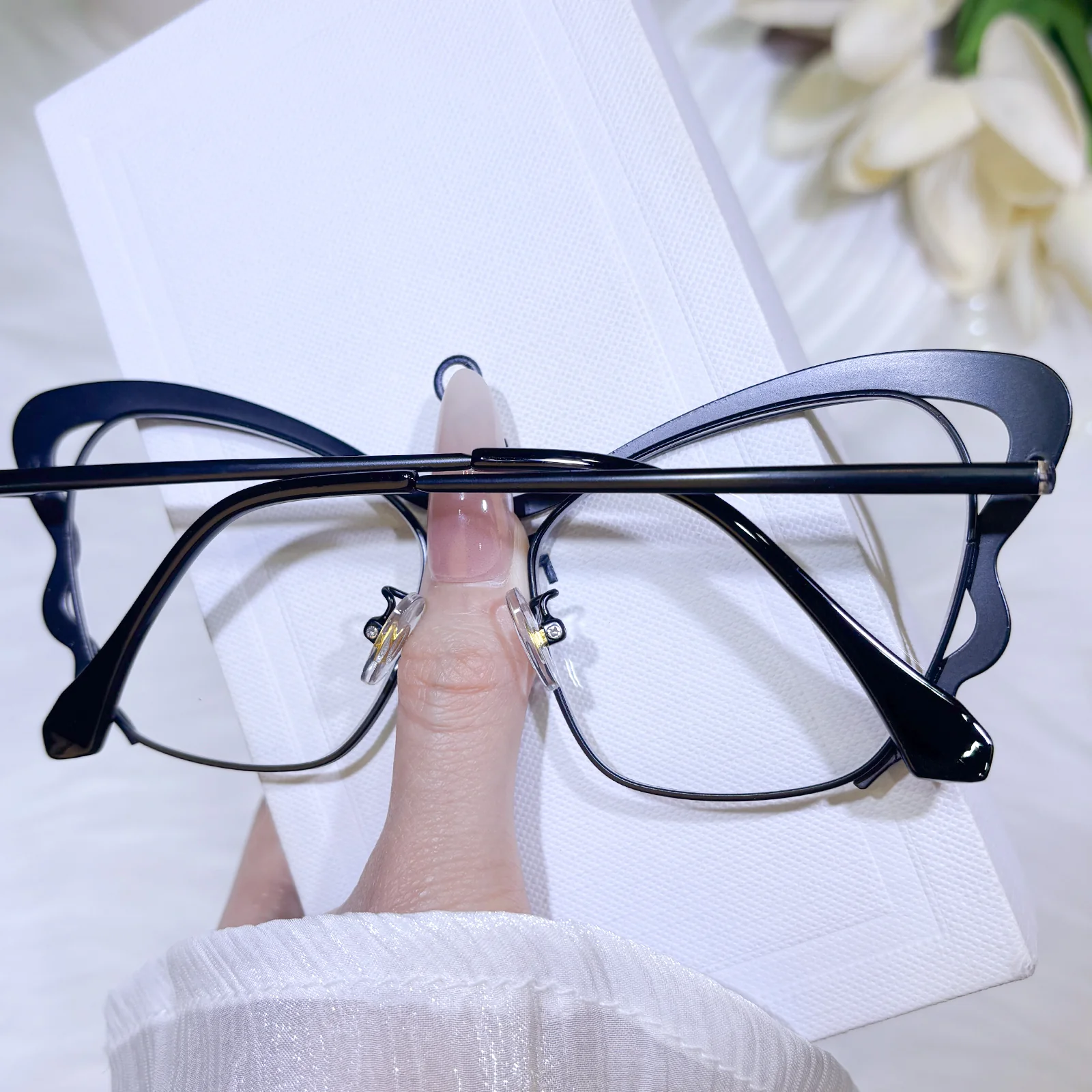 Isa Eyeglasses - Image 6