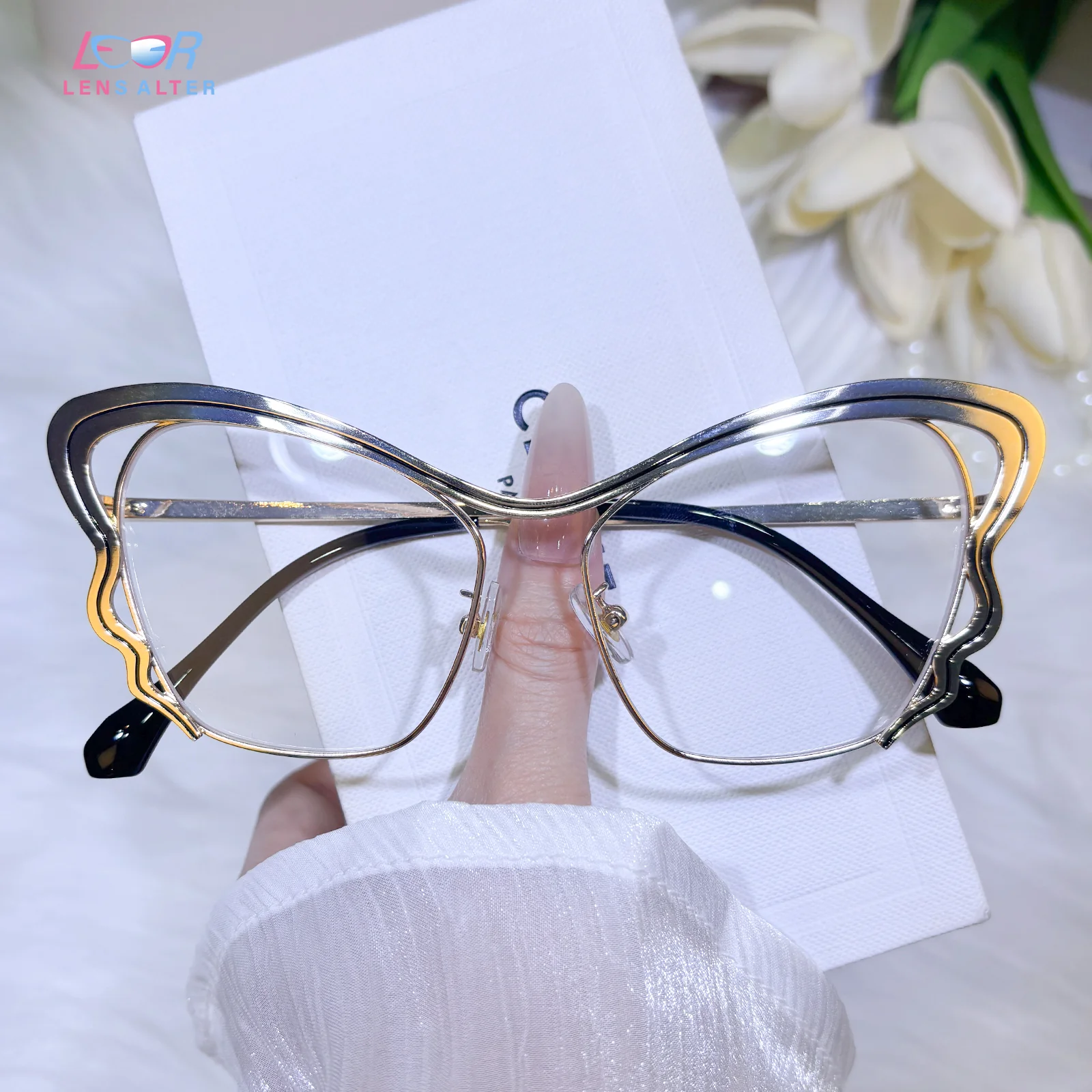 Isa Eyeglasses - Image 7