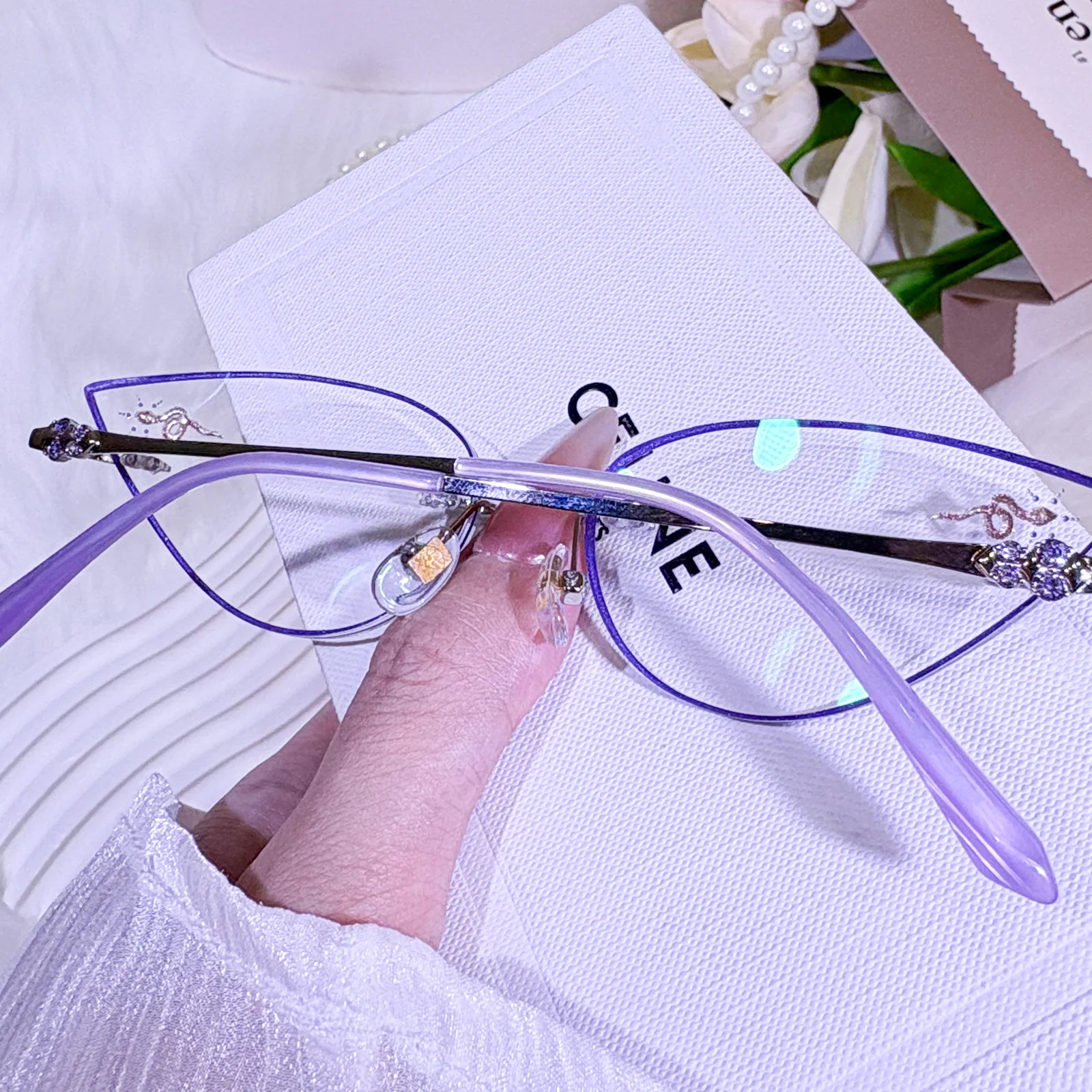 Jade Eyeglasses - Image 13
