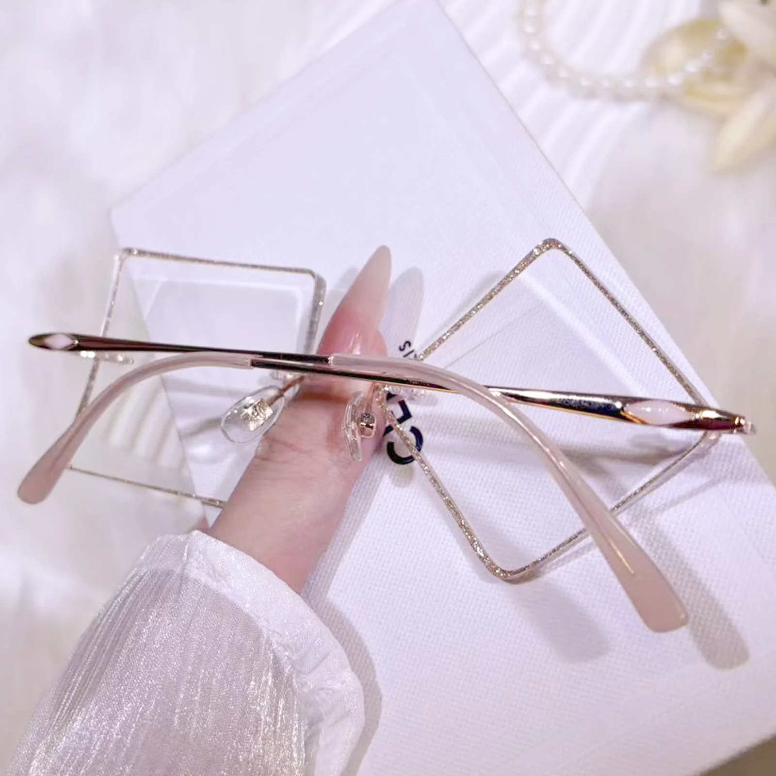 Kiki Eyeglasses - Image 6