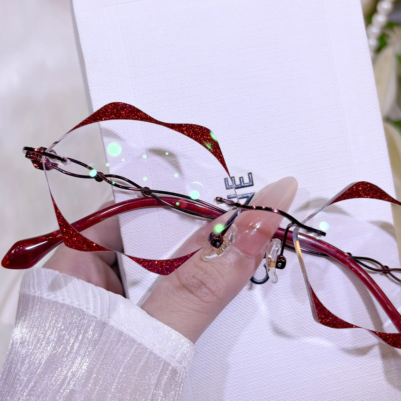 Kisses Eyeglasses - Image 3