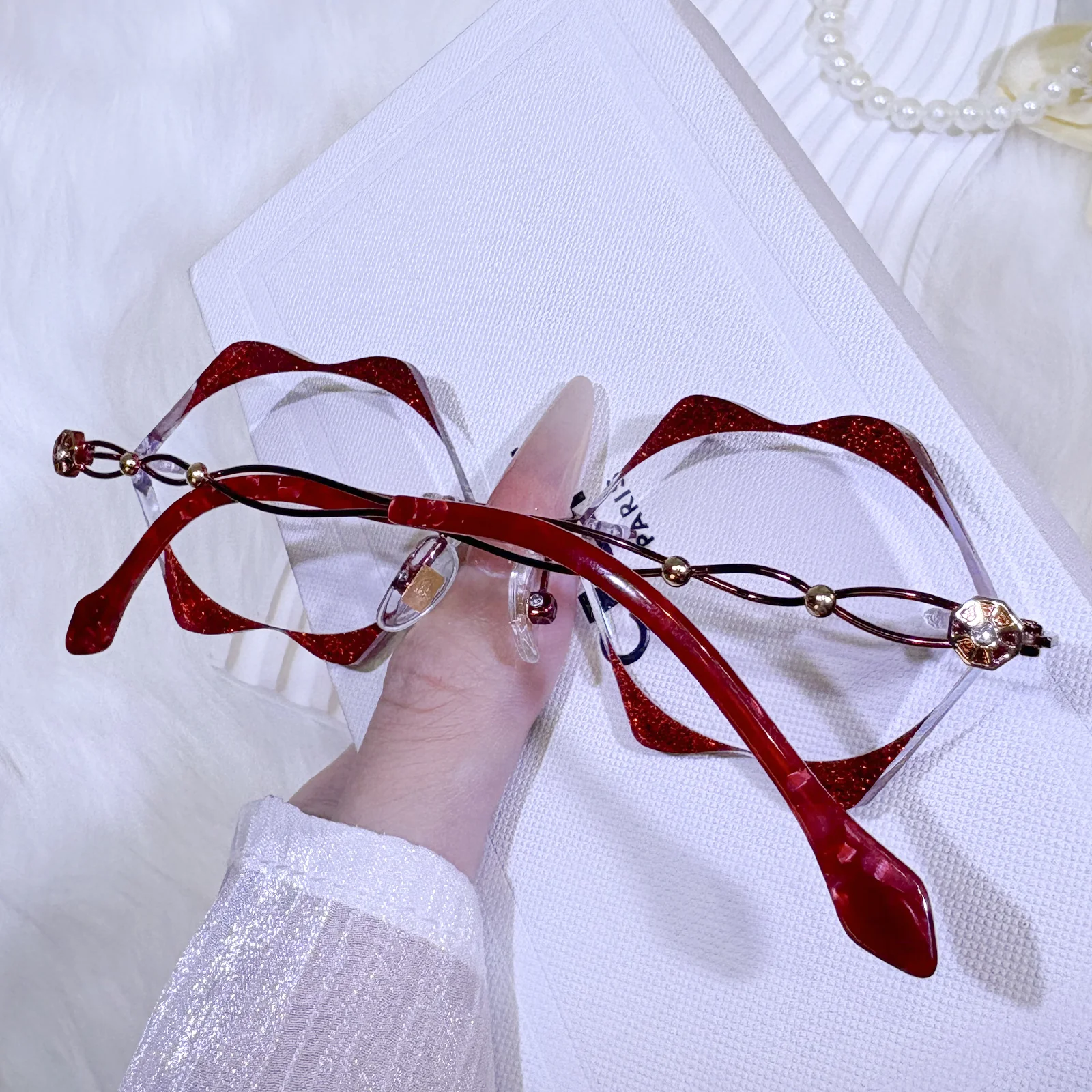 Kisses Eyeglasses - Image 4