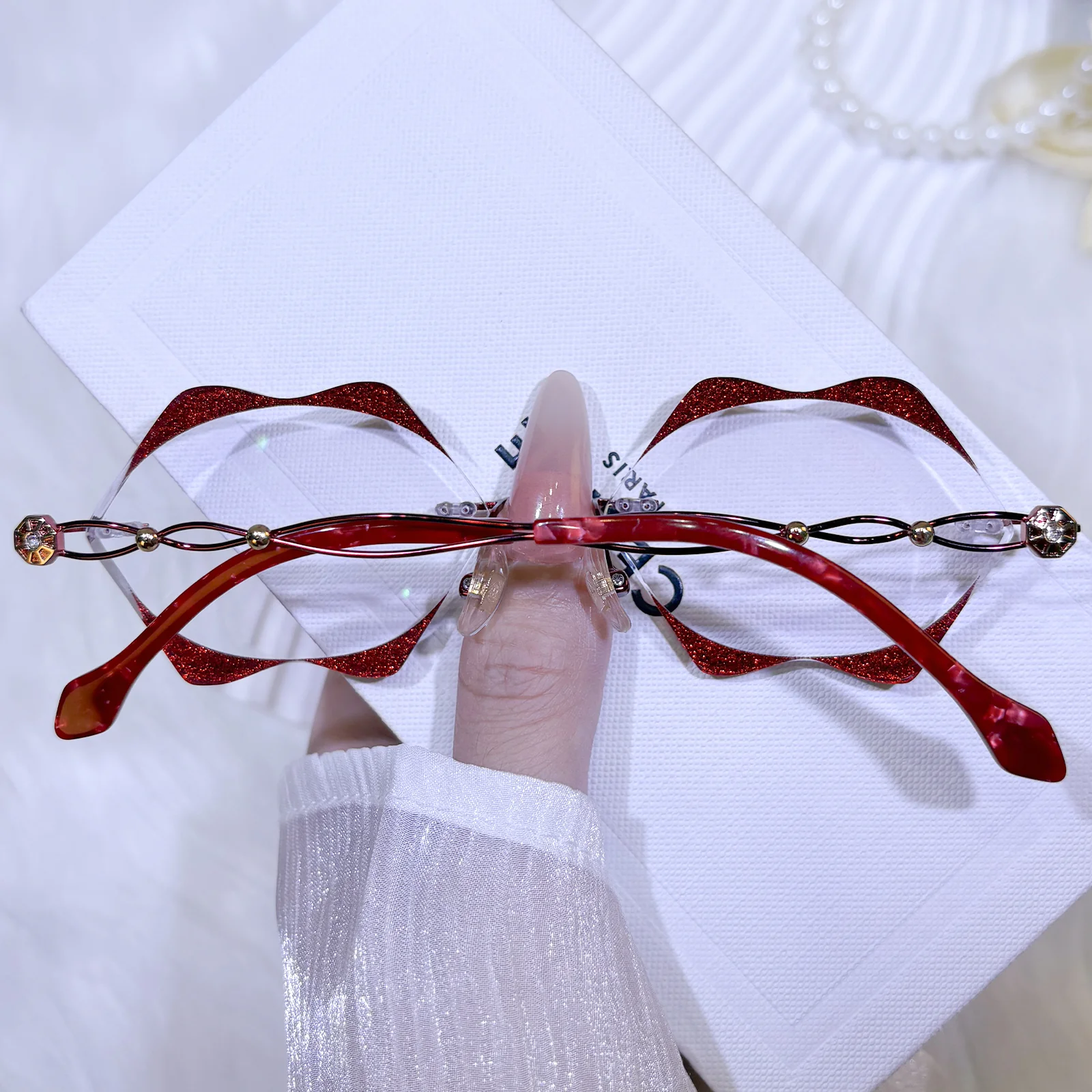 Kisses Eyeglasses - Image 6