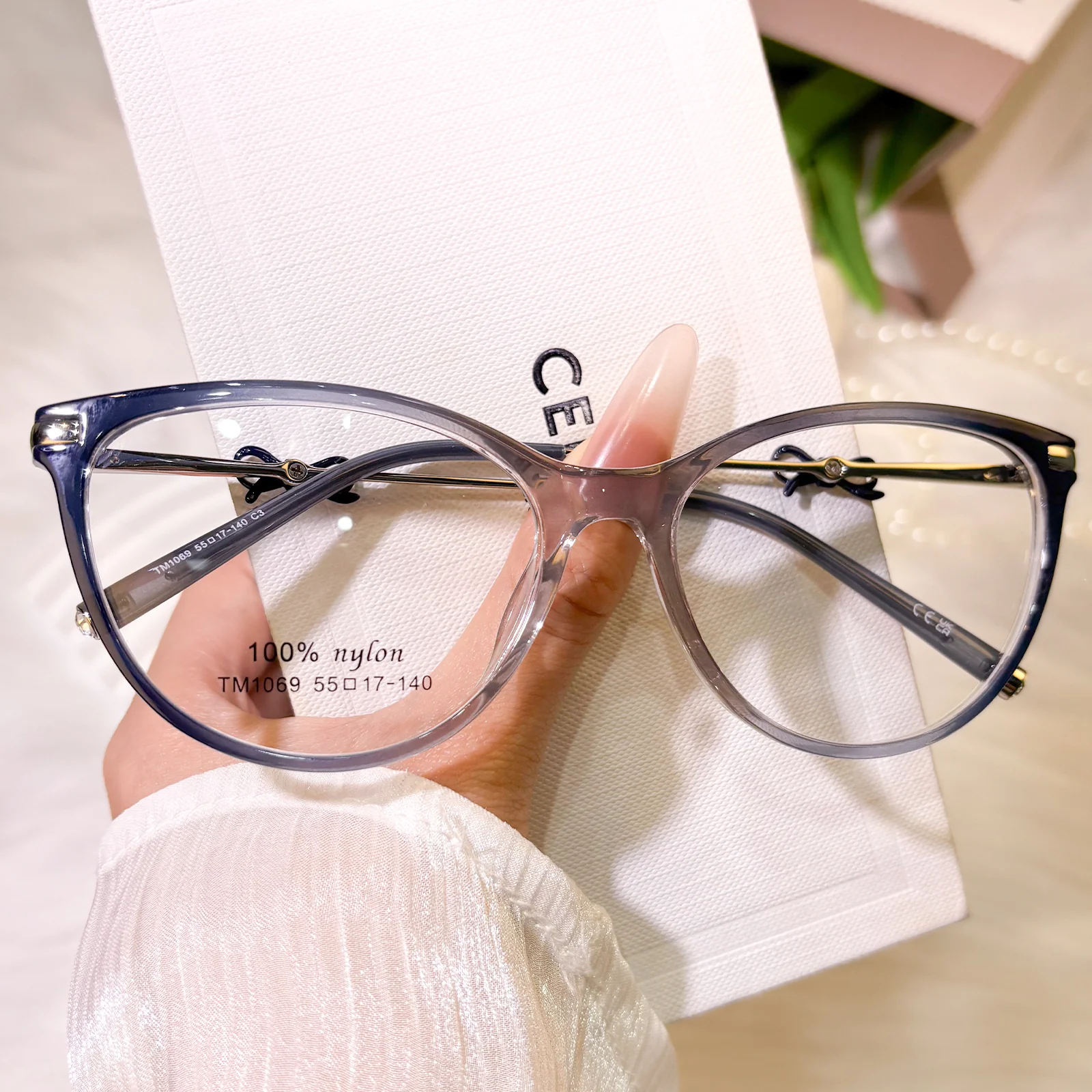 Knotty Eyeglasses - Image 14