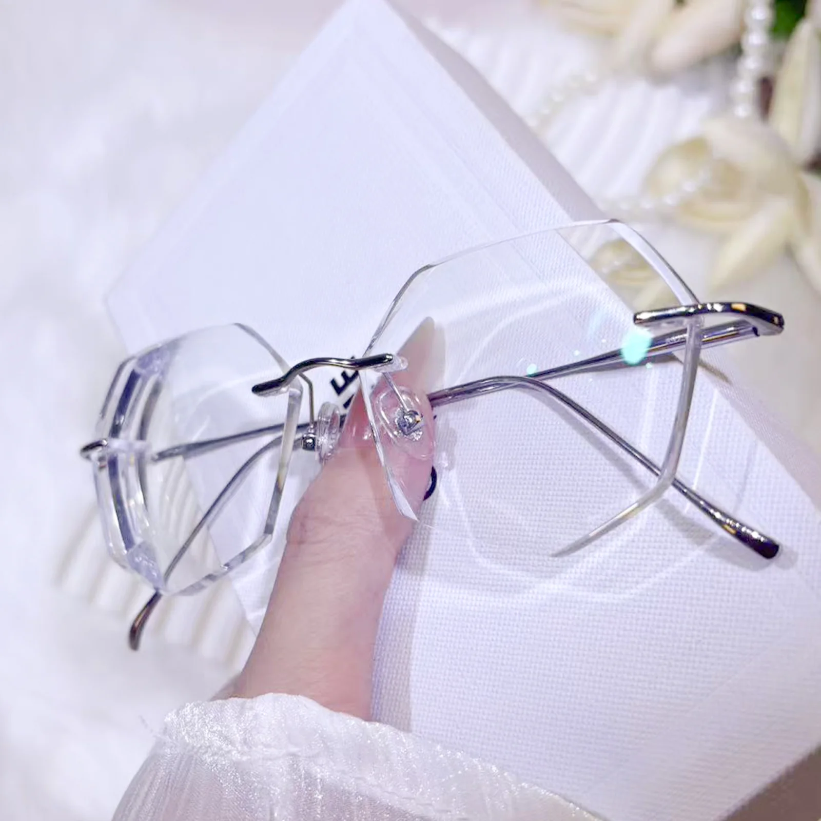 Laura Eyeglasses - Image 4