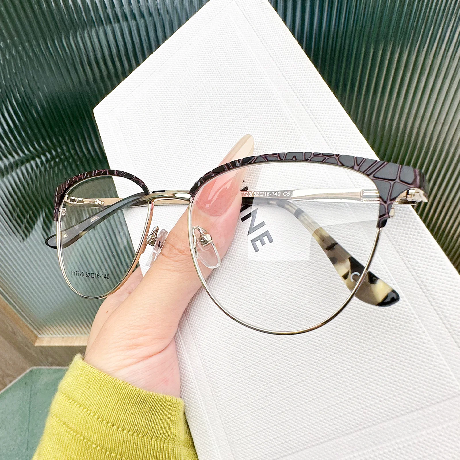 Leon Eyeglasses - Image 4
