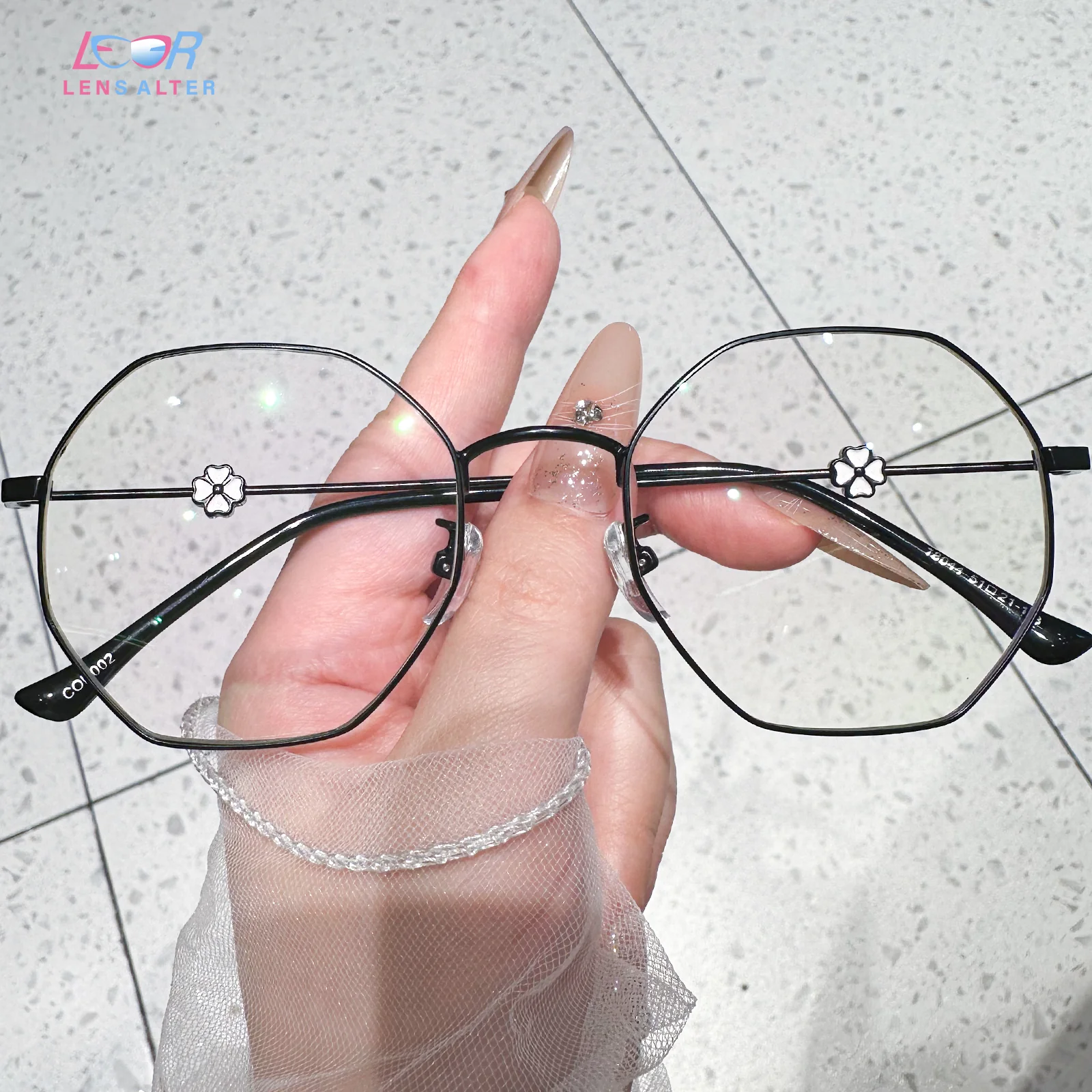 Linda Eyeglasses - Image 10