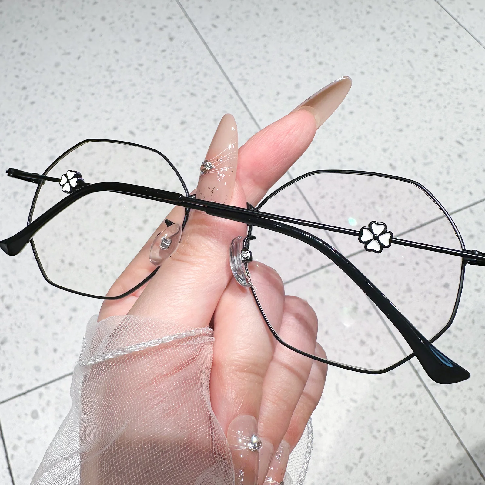 Linda Eyeglasses - Image 14