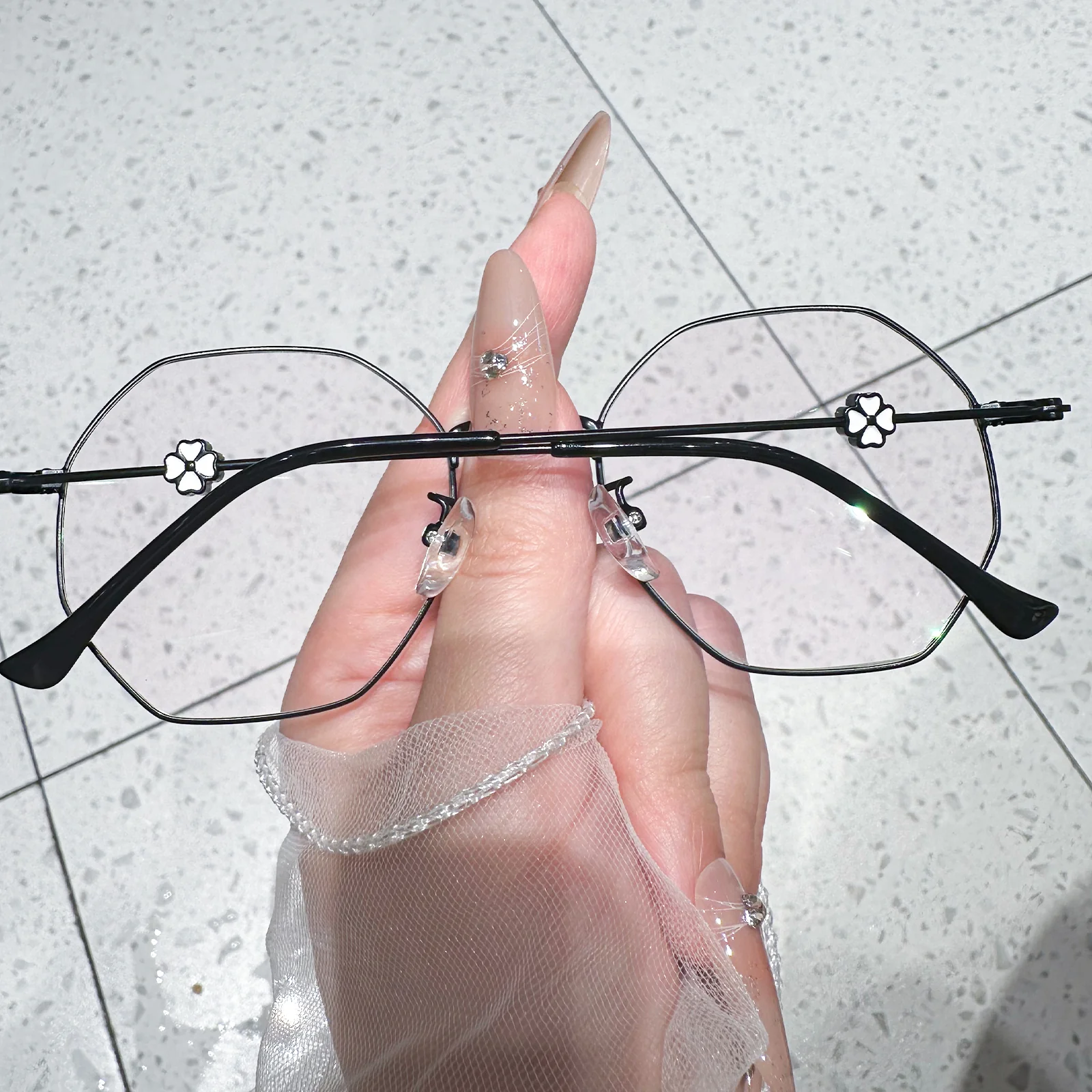 Linda Eyeglasses - Image 15