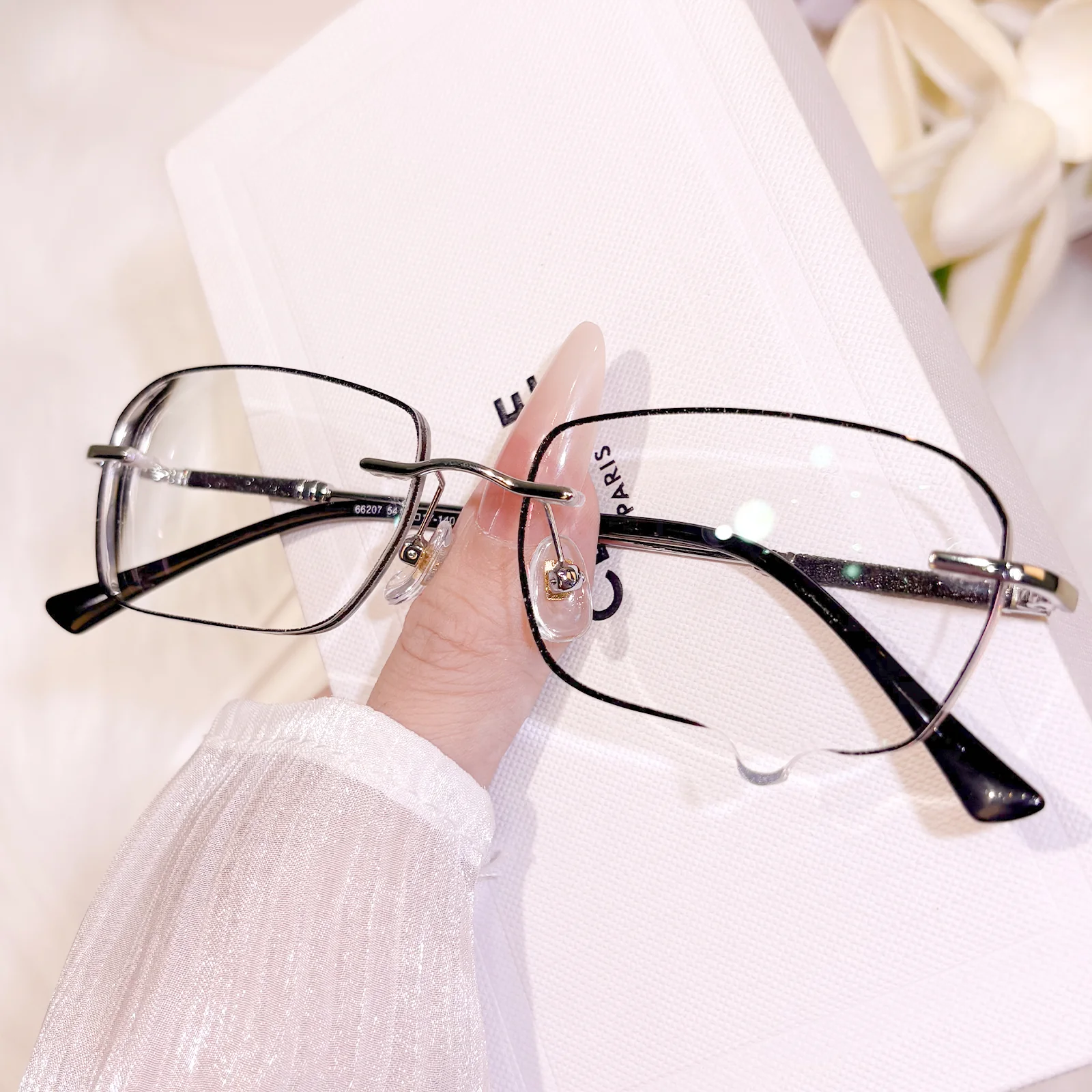 Lira Eyeglasses - Image 2